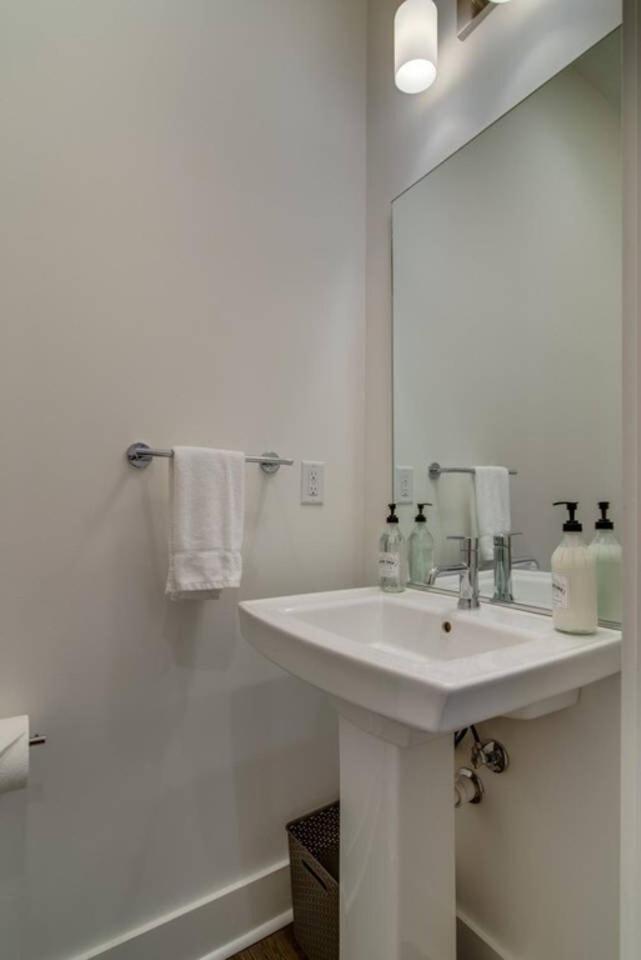 Holiday home Luxury Twin Homes In Nashville's Gulch *