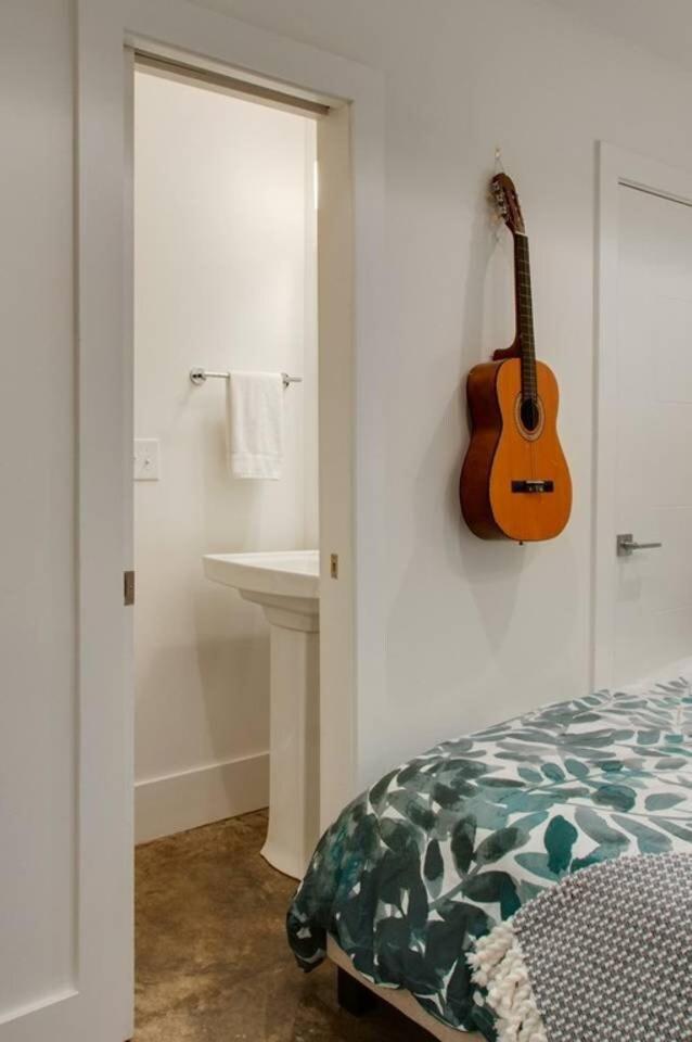Luxury Twin Homes In Nashville's Gulch Holiday home *