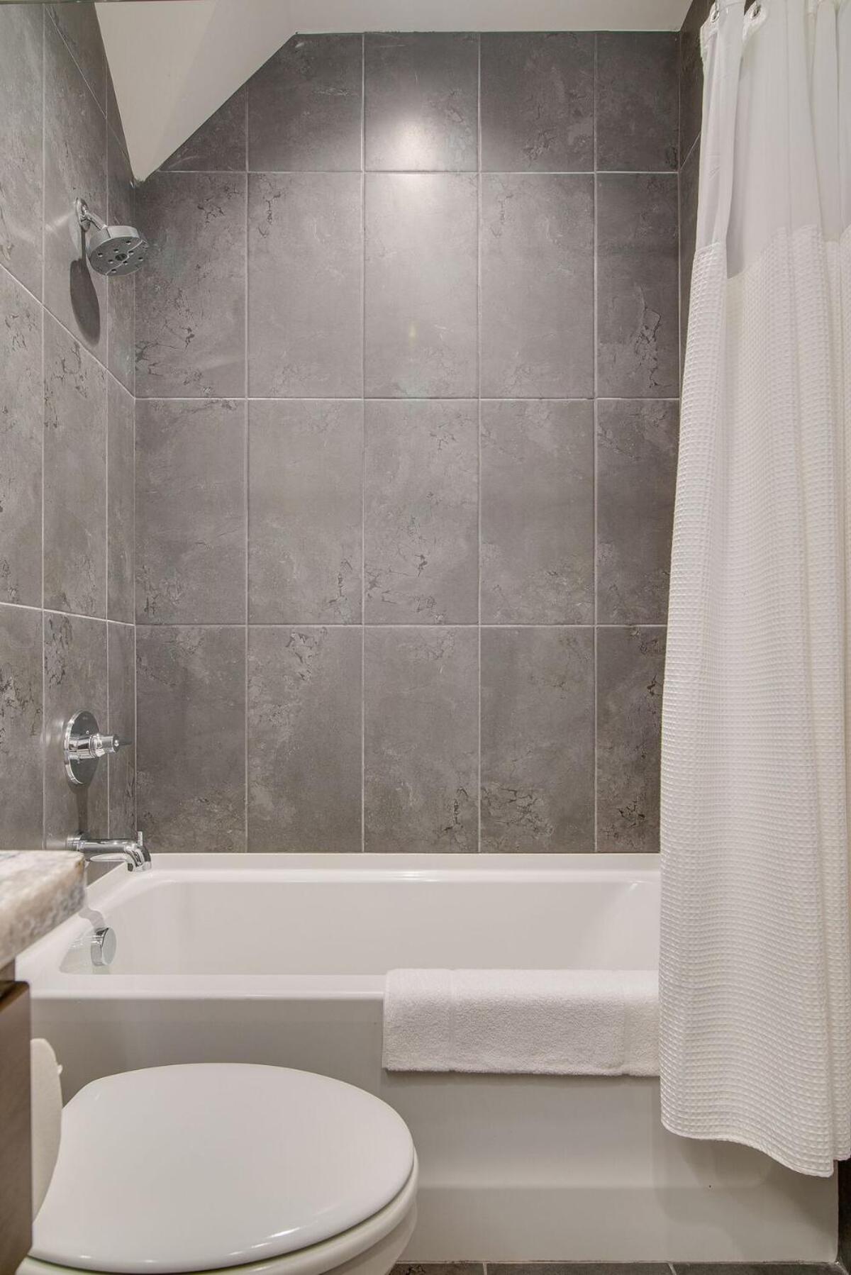 The Maxwell - Walk To Nightlife & Restaurants! Holiday home *