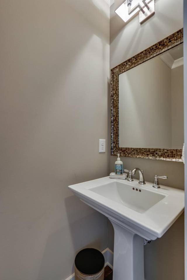 Luxury Homes For Large Groups * Nashville