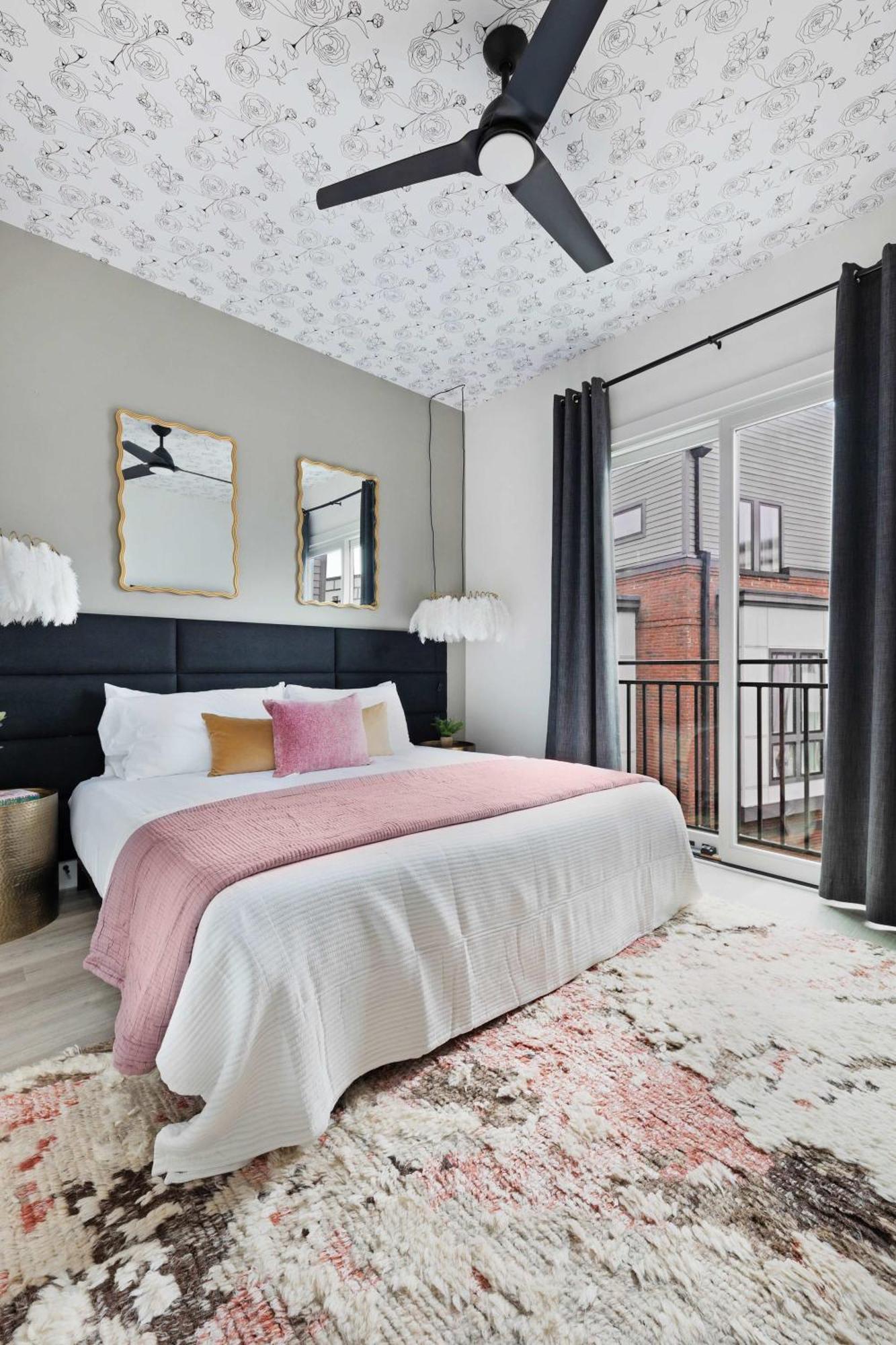 The Azalea - Rooftop Patio 2 Miles To Broadway Holiday home