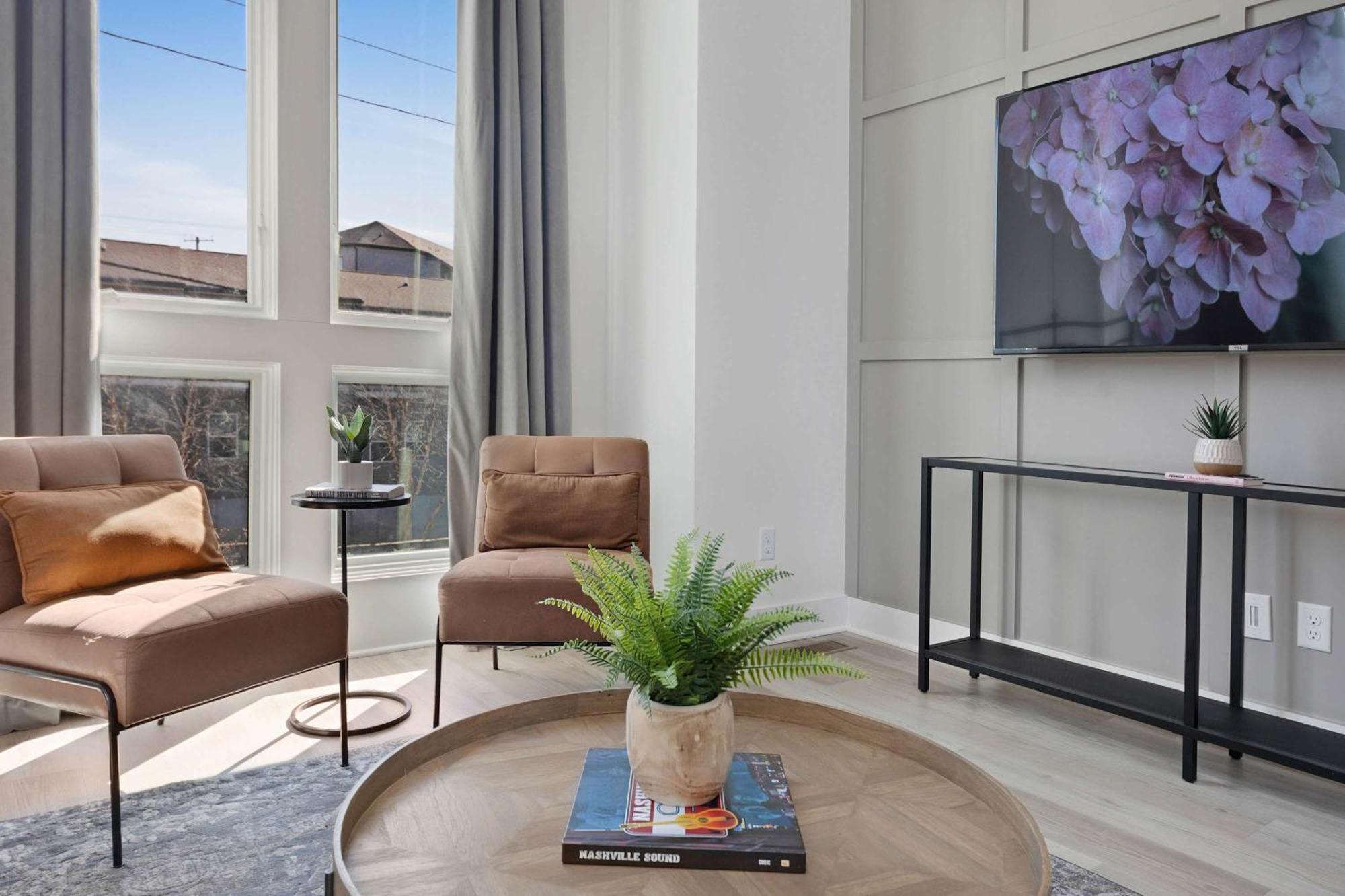 Holiday home The Azalea - Rooftop Patio 2 Miles To Broadway