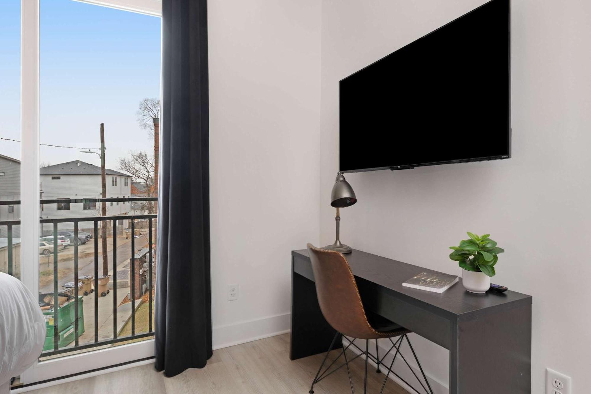 Holiday home The Aster - Rooftop Patio 2 Miles To Broadway *