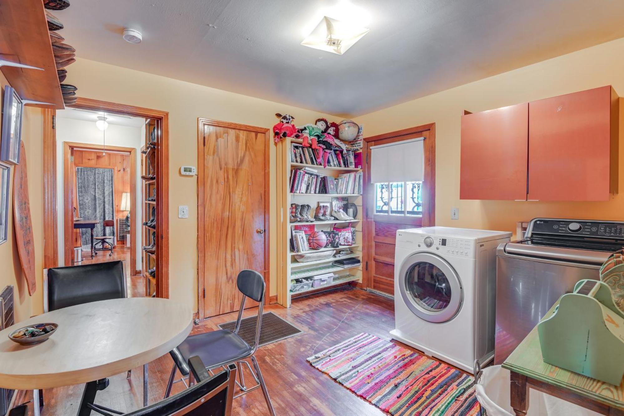 Holiday home 6 Mi To Downtown 70s-themed In Nashville! *