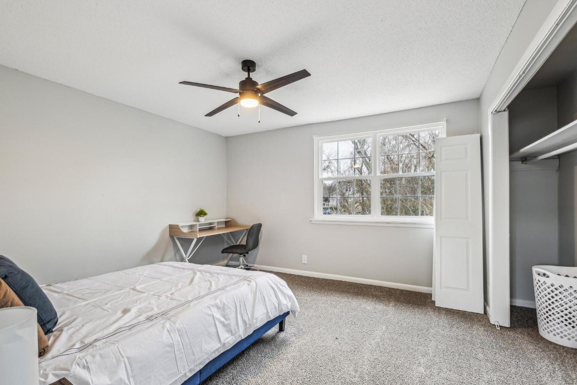 Brentwood U9 I Cozy & Comfy I 2bd I Free Parking