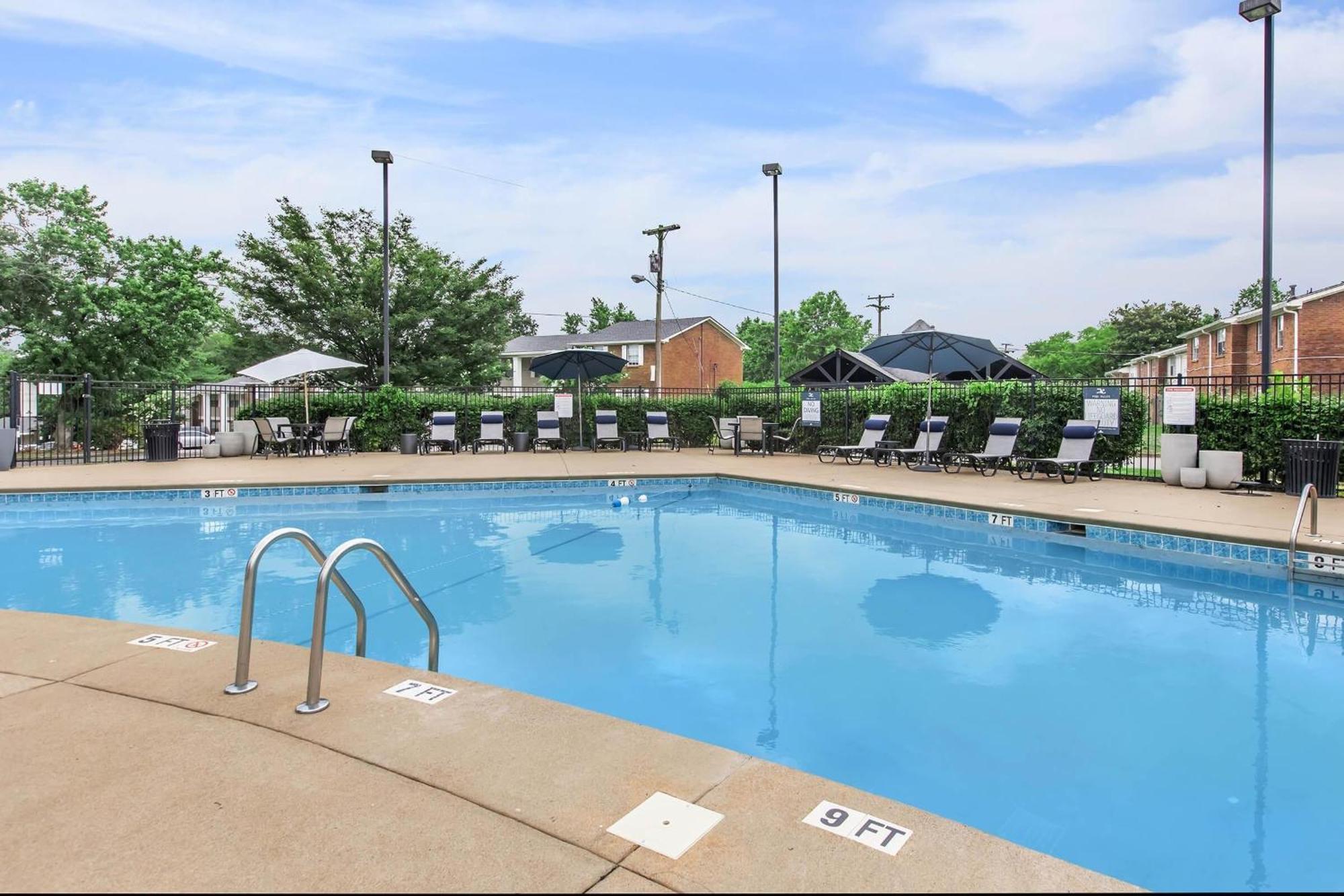 Apartment Brentwood C2 I Cozy & Comfy I 2bd I Free Parking