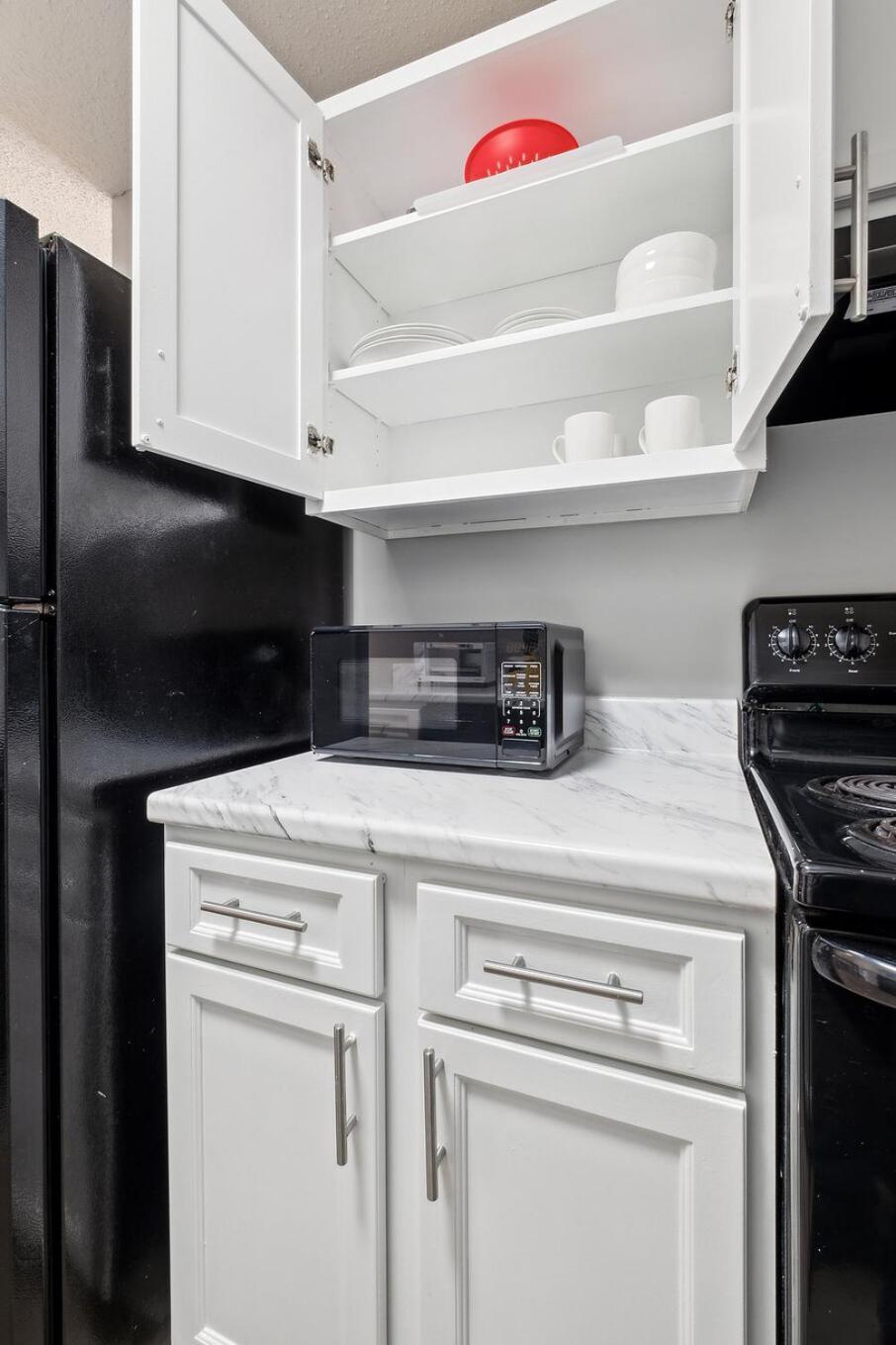 Brentwood C2 I Cozy & Comfy I 2bd I Free Parking *