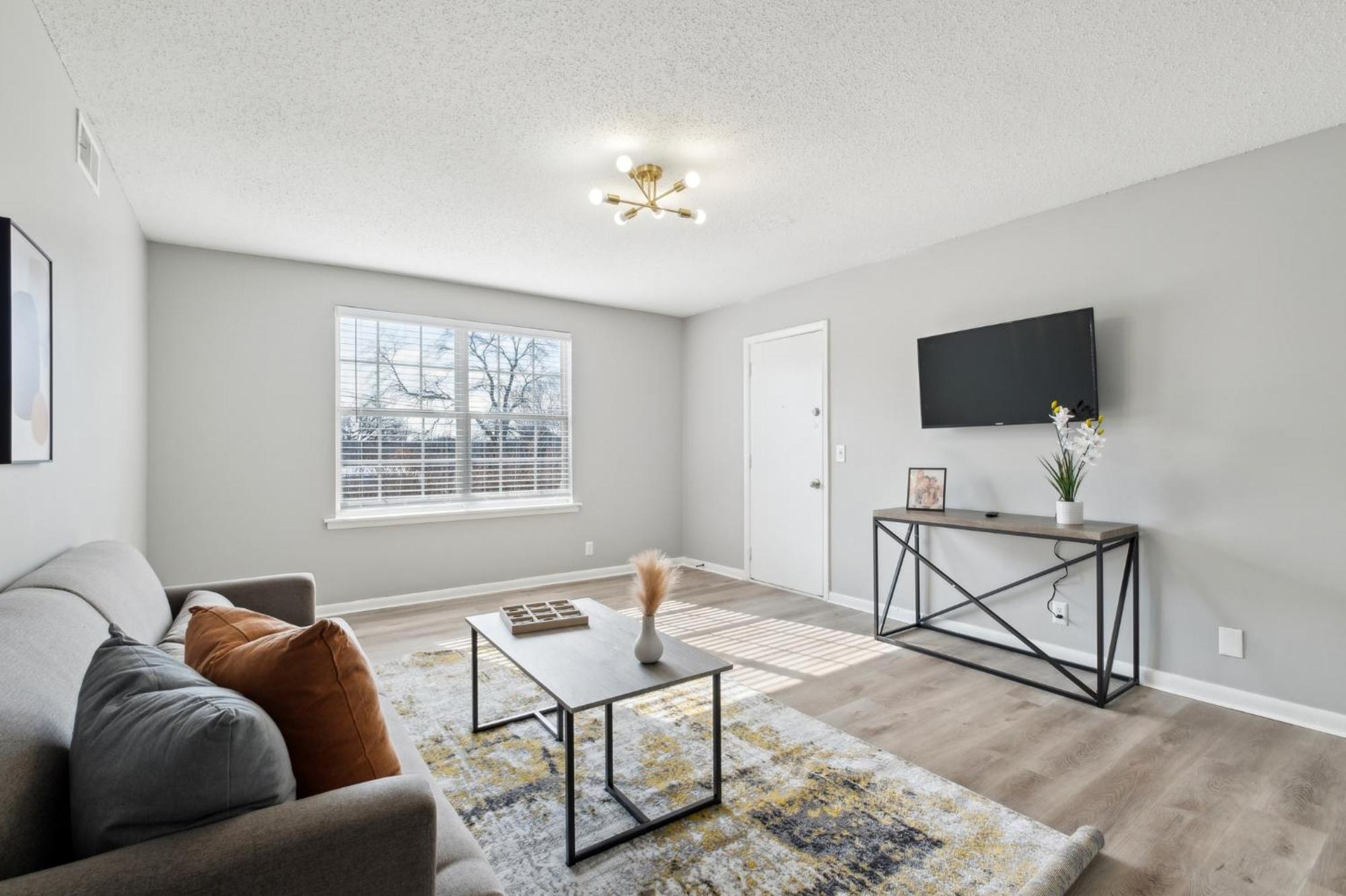 Brentwood C2 I Cozy & Comfy I 2bd I Free Parking Apartment