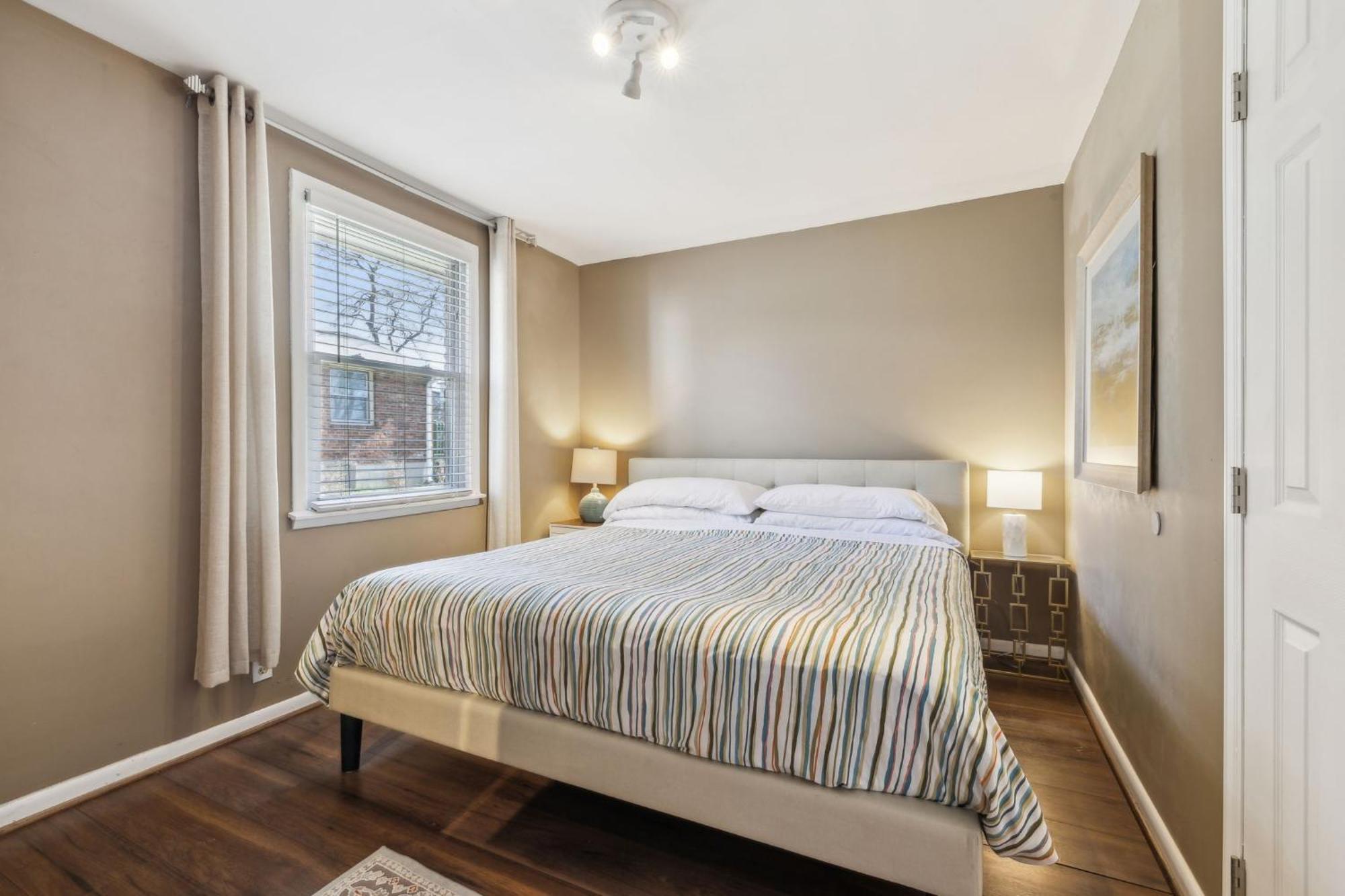 Holiday home Family Friends And Free Parking Close To Downtown *