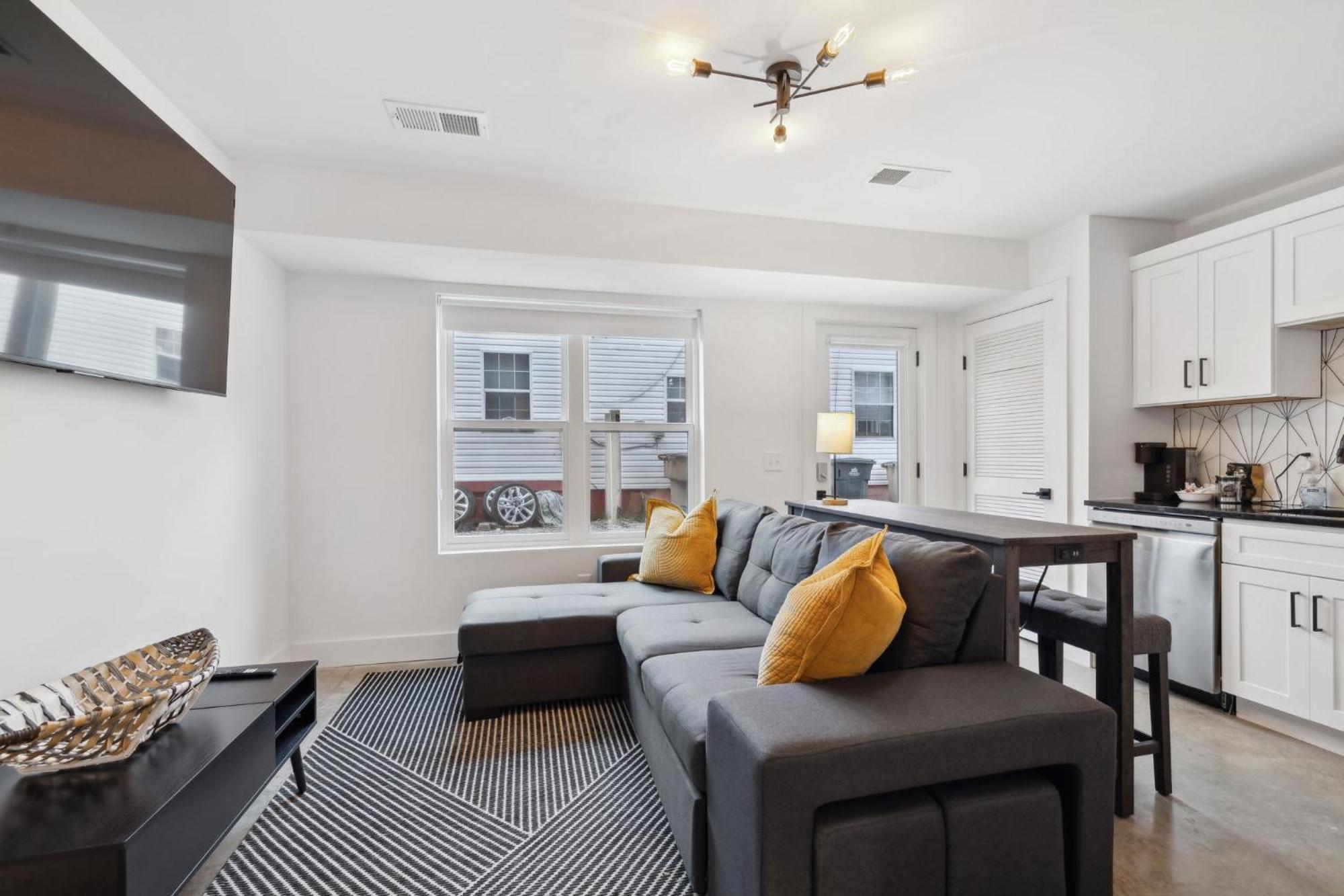 Holiday home 1st Flr Escape Downtown & Spots Nashville