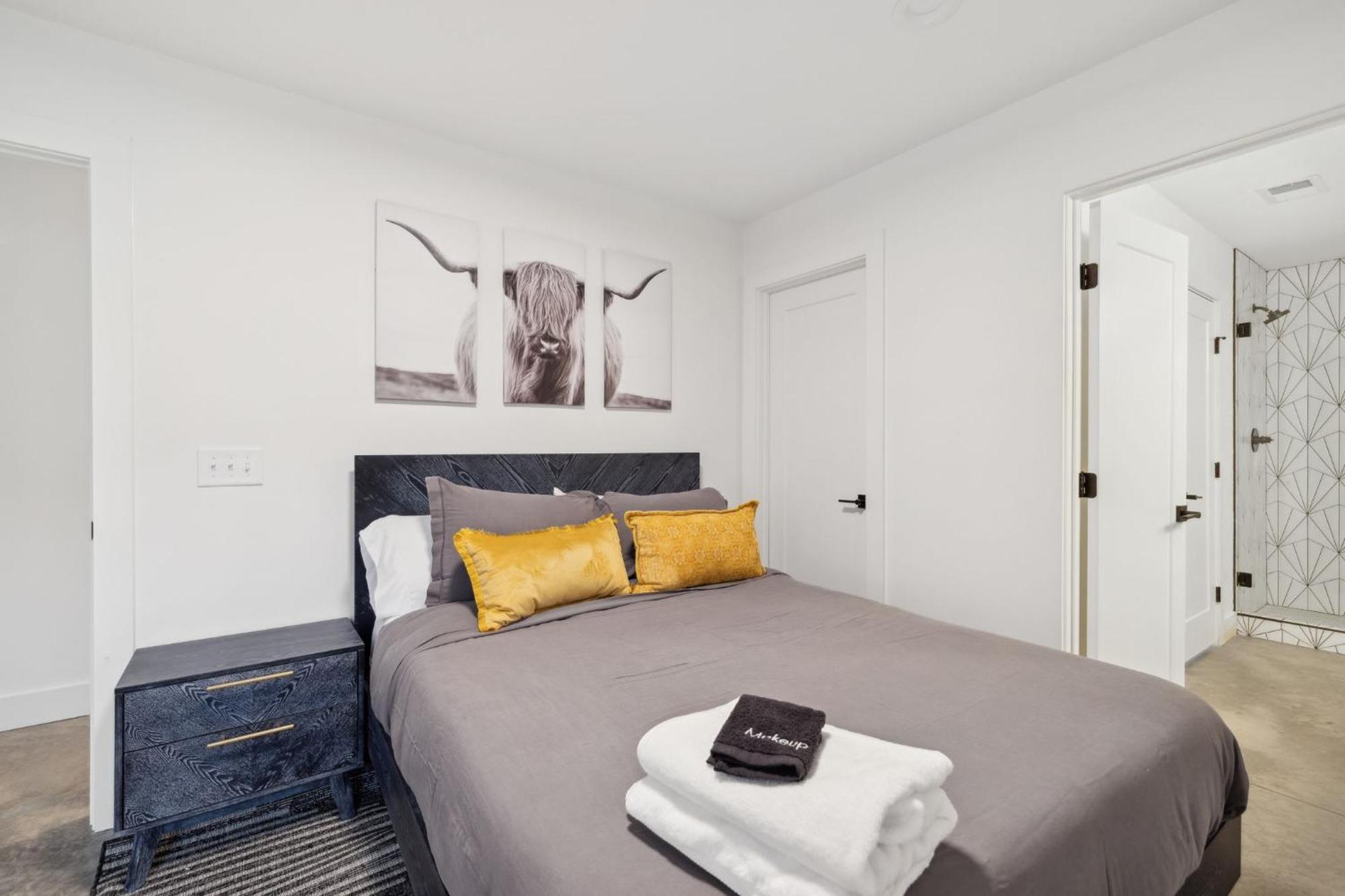 1st Flr Escape Downtown & Spots Nashville
