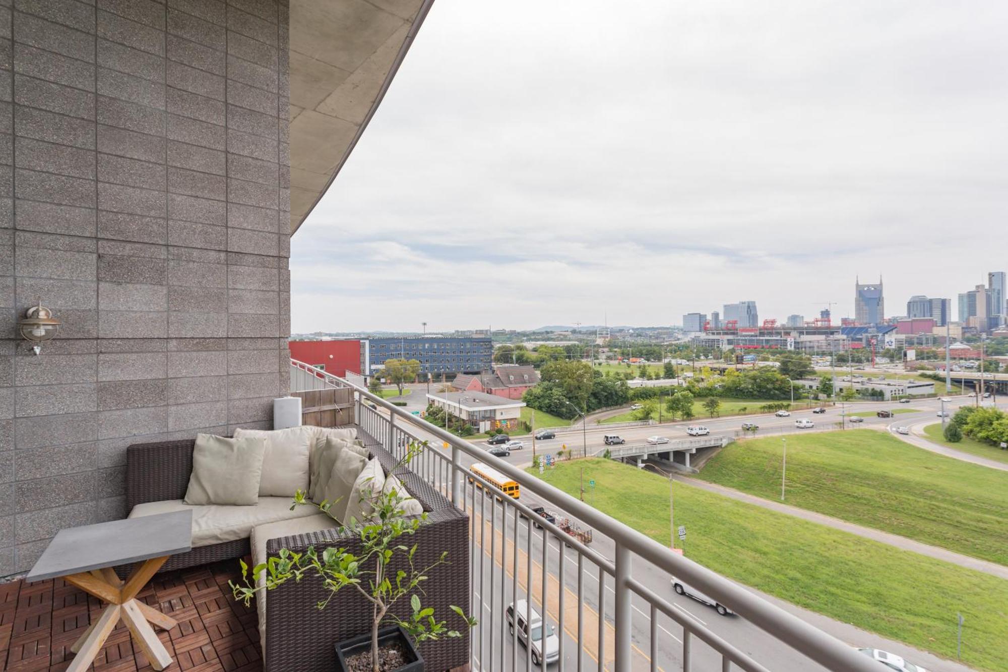 5m600- Two Bedroom Penthouse * Nashville