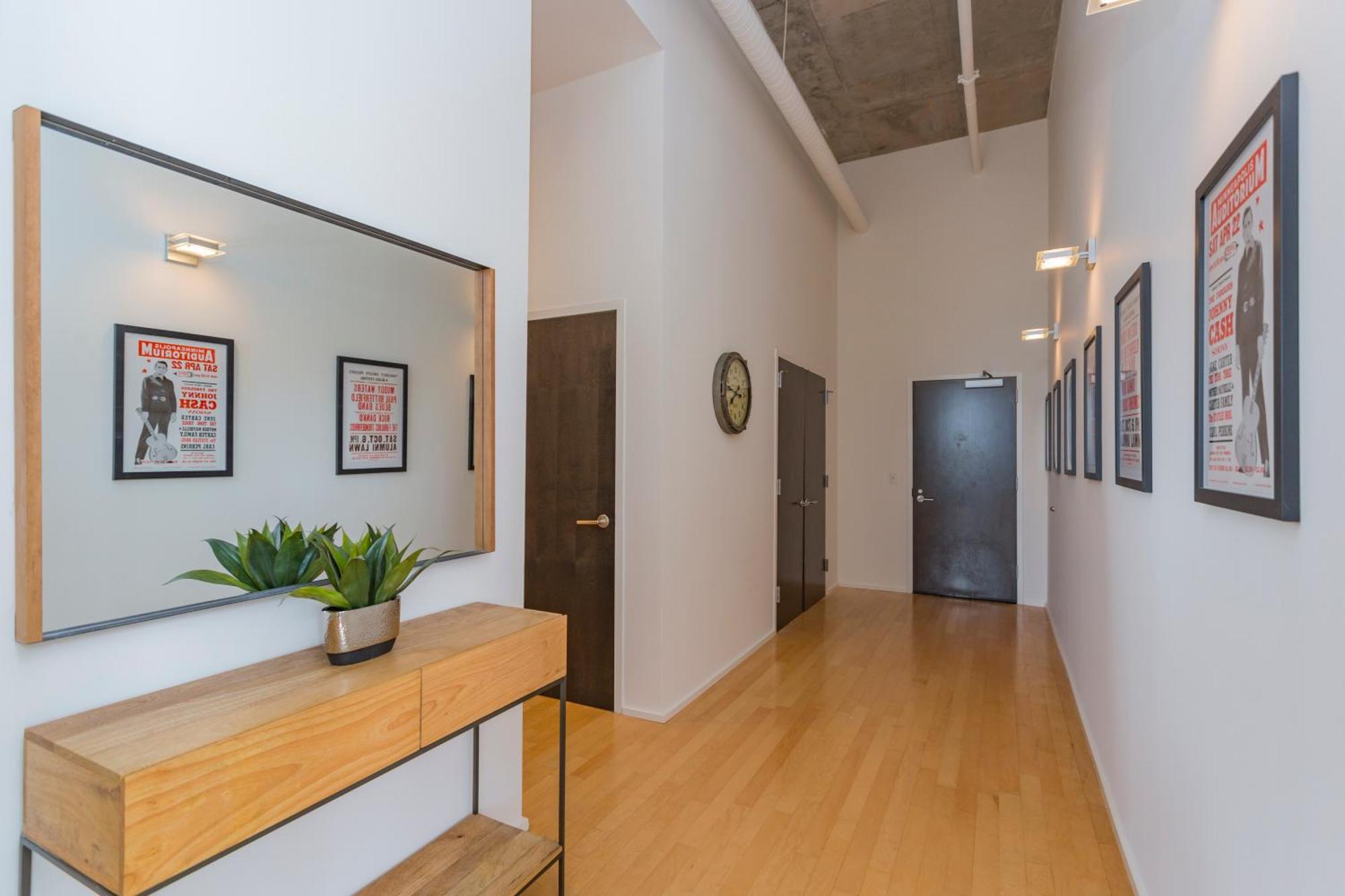 5m600- Two Bedroom Penthouse Holiday home Nashville