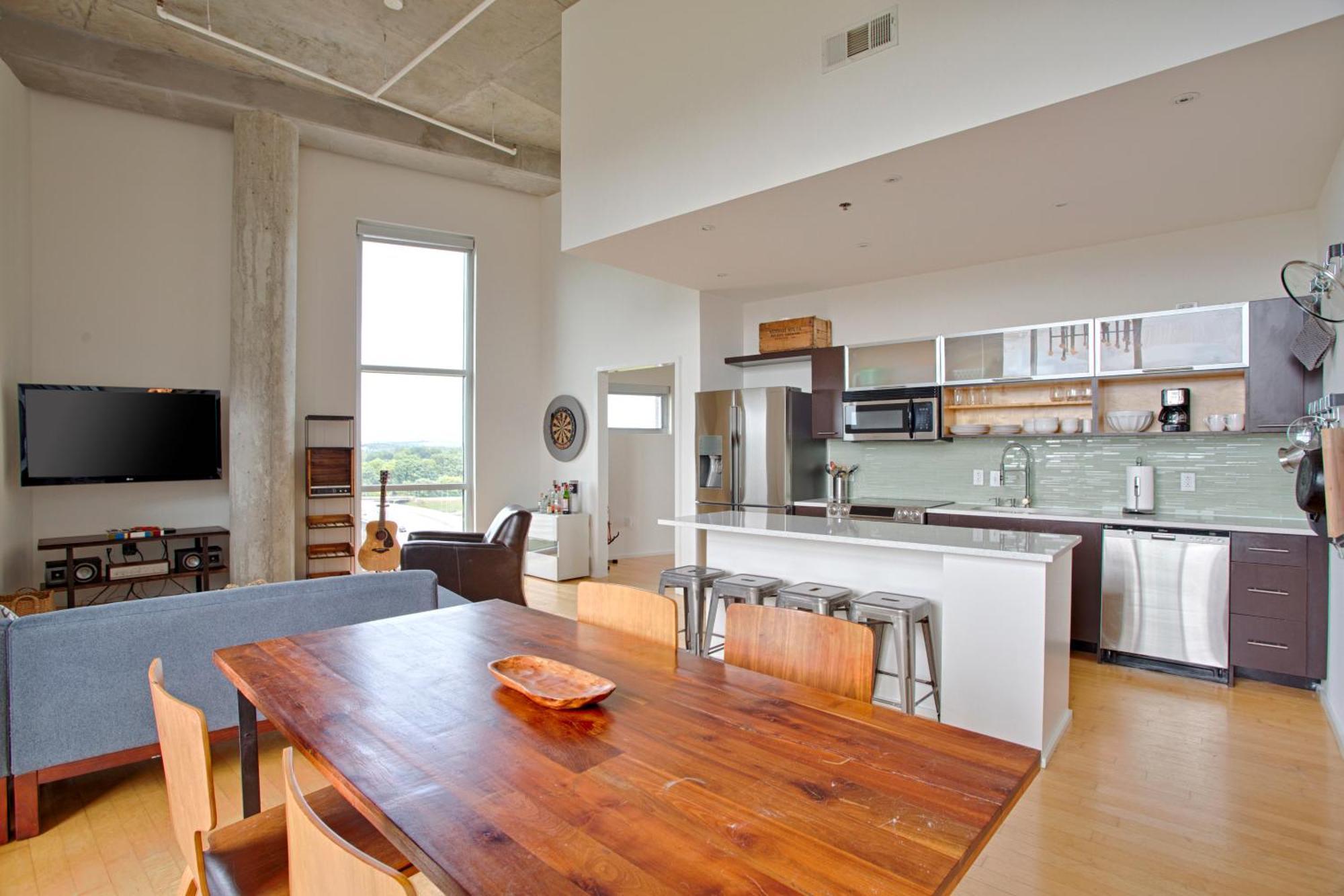 5m600- Two Bedroom Penthouse Holiday home Nashville
