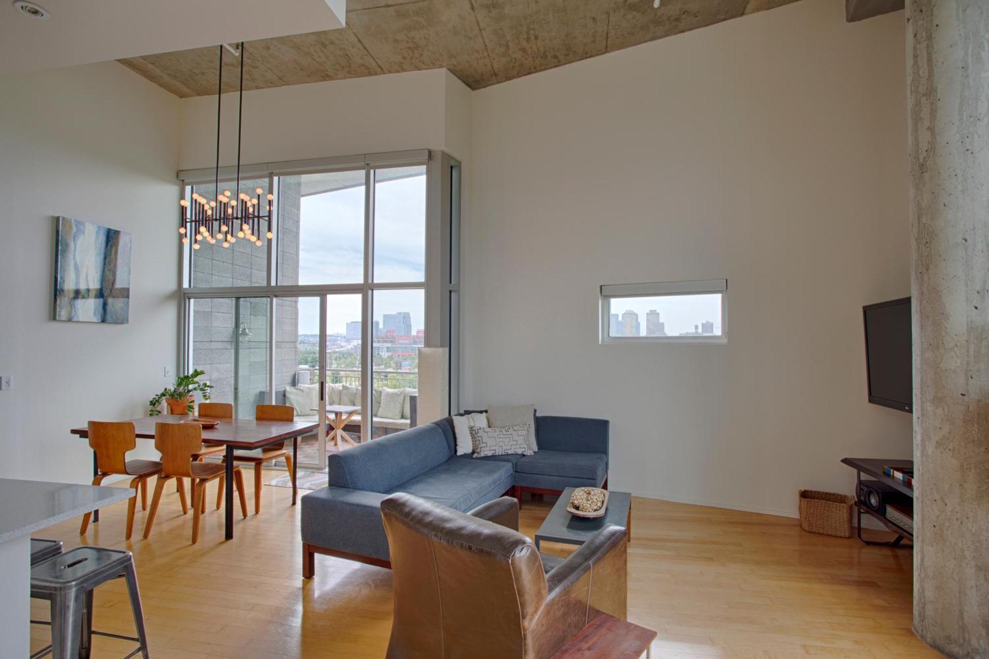 5m600- Two Bedroom Penthouse *