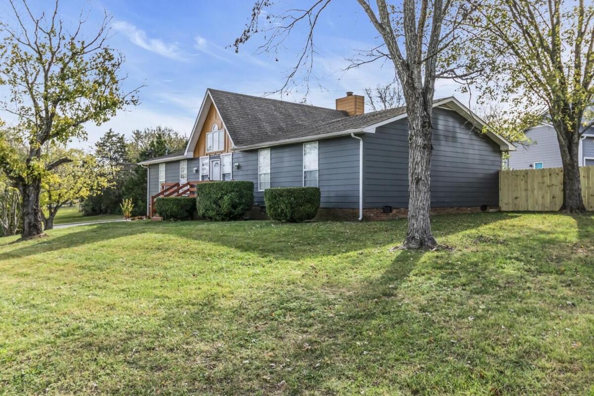 Holiday home 8 Beds! Spacious Abode Ideal For Larger Groups! Nashville