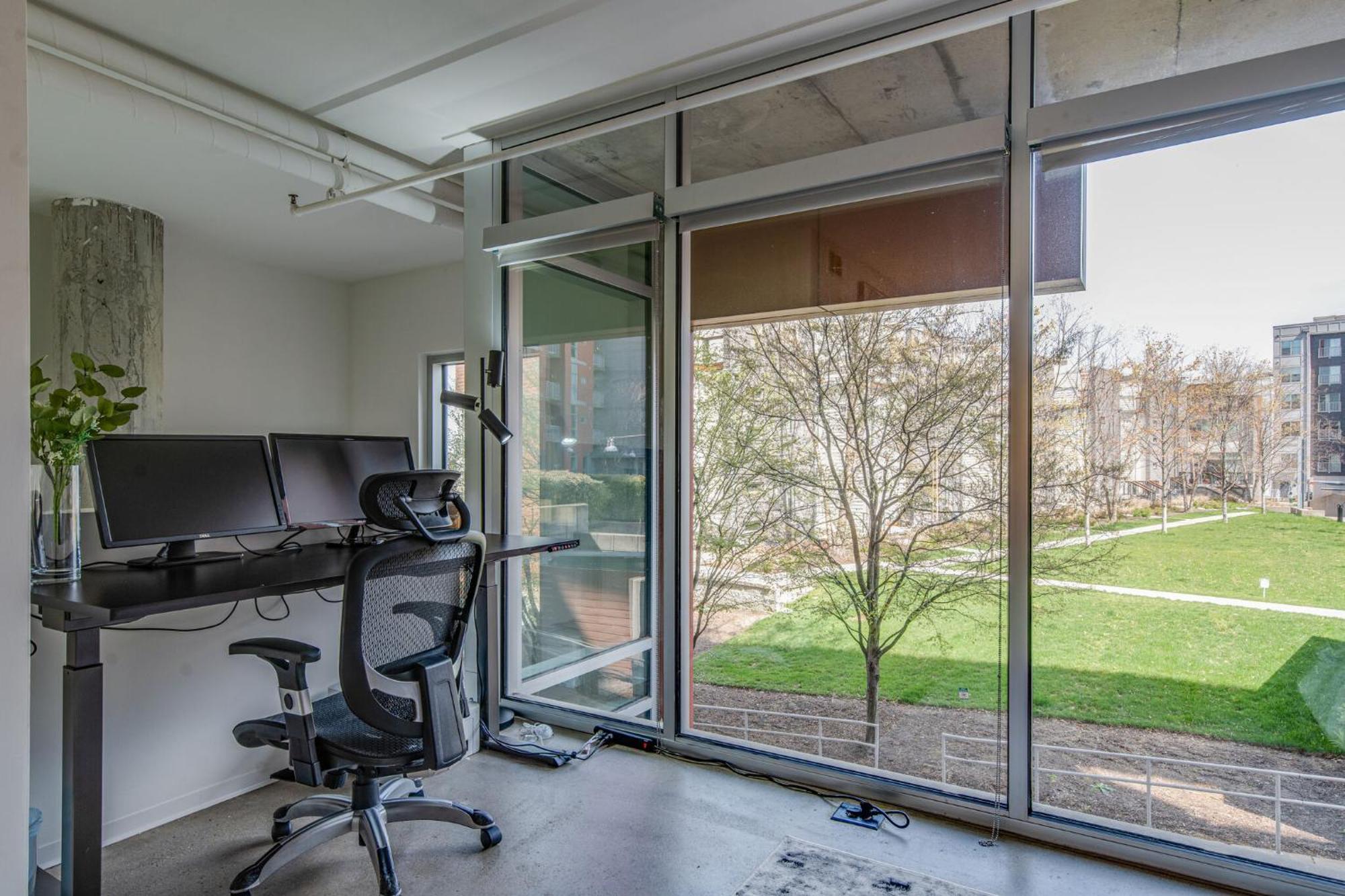 5m103- Modern Country 1bd 2-story Holiday home Nashville