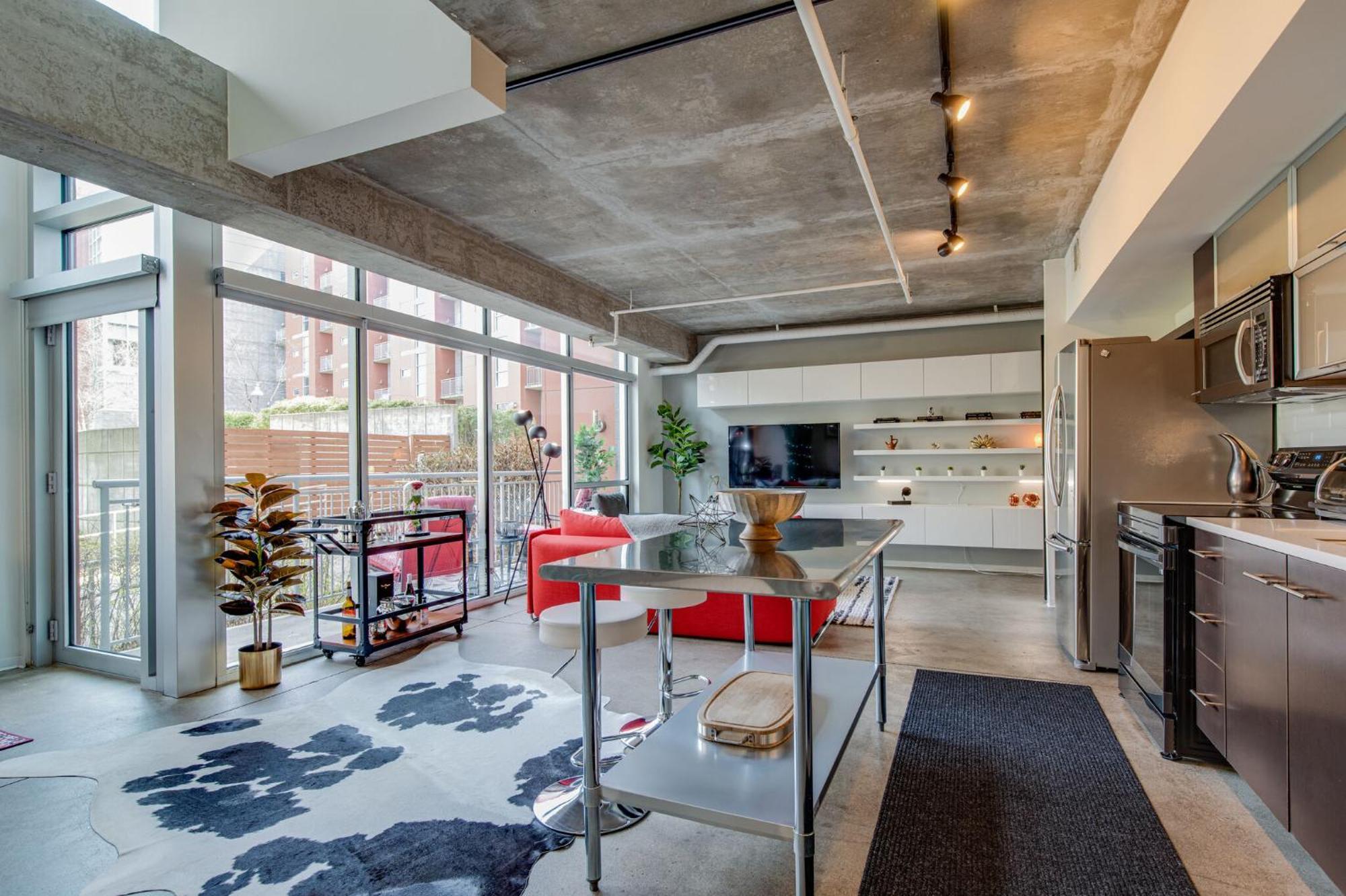 5m103- Modern Country 1bd 2-story * Nashville