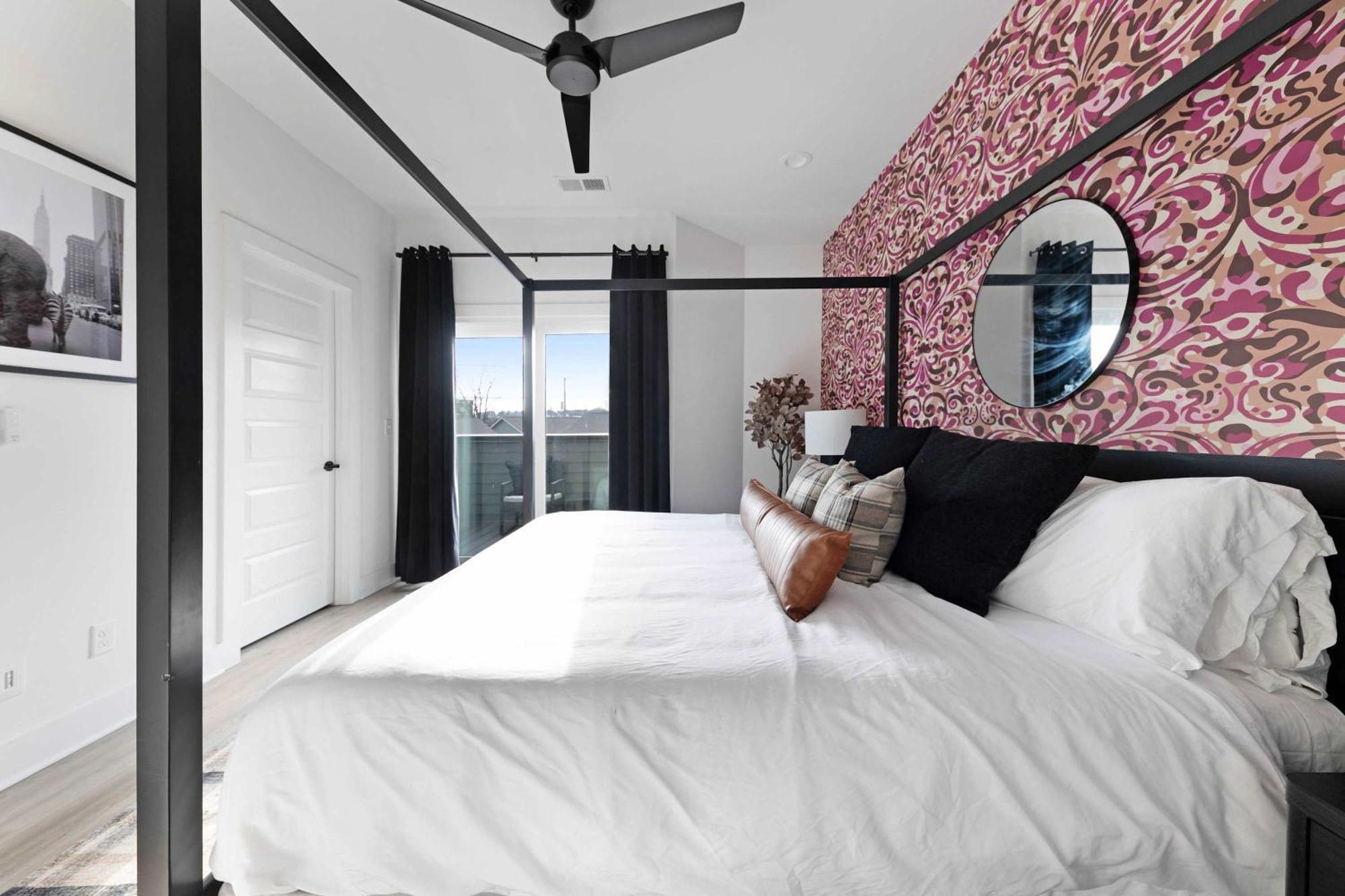 The Camellia & The Bluestem - Two Four Bedroom Homes Holiday home Nashville