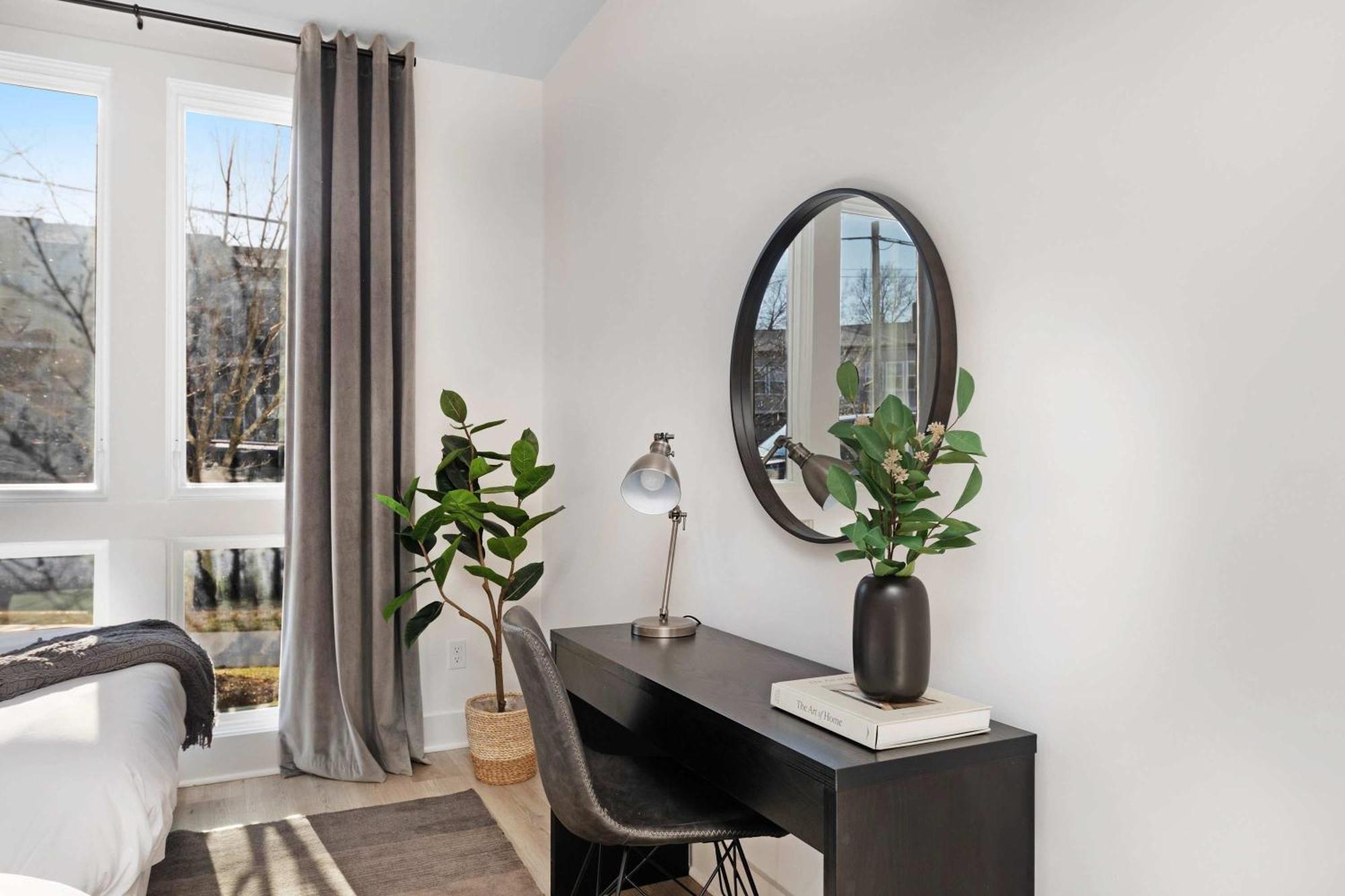 The Camellia & The Bluestem - Two Four Bedroom Homes Holiday home Nashville