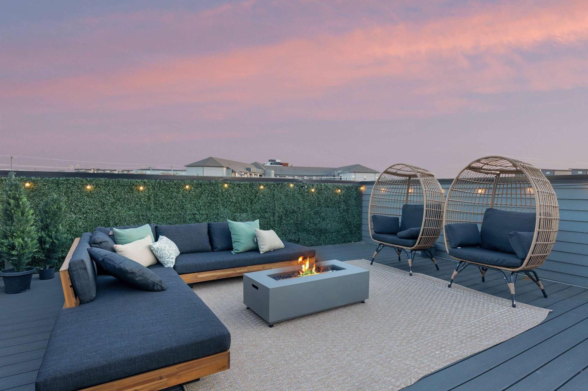The Camellia & The Bluestem - Two Four Bedroom Homes Nashville