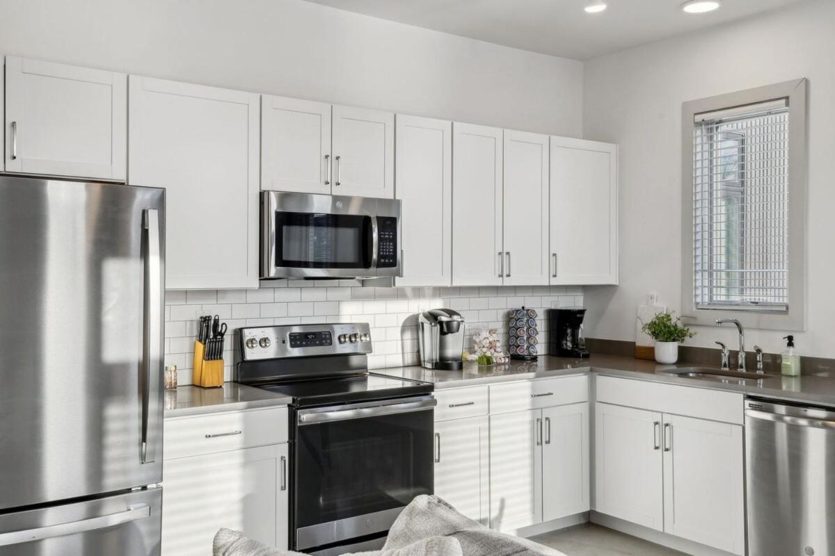 Apartment Modern Townhome 2 Miles South Of Downtown And Broadway Ave *