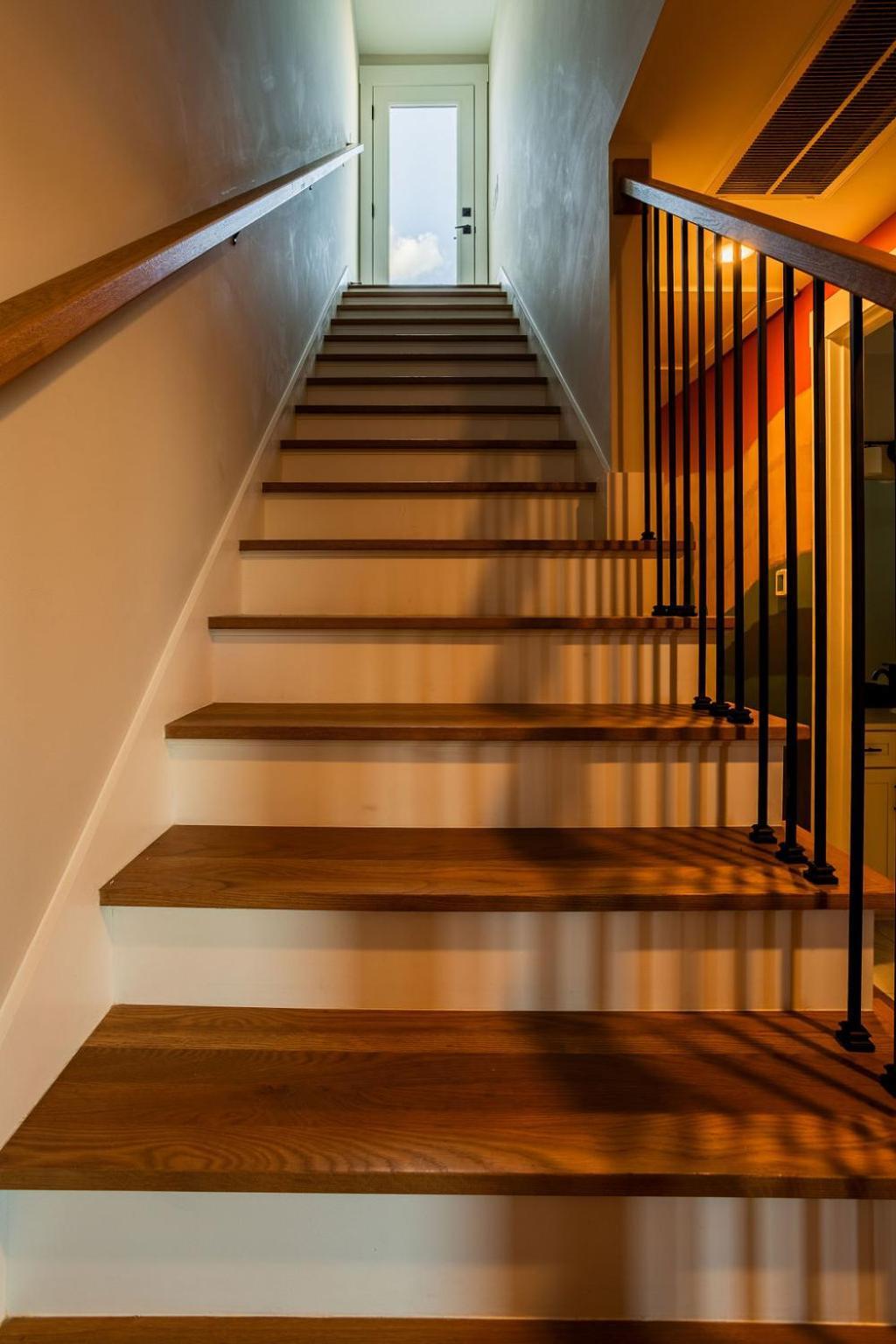 Four Bedroom In Oceola Avenue Apartment *
