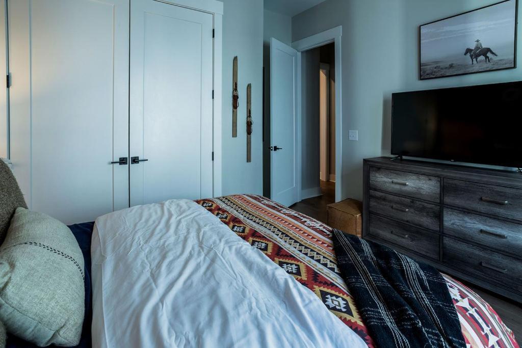 Apartment Four Bedroom In Oceola Avenue Nashville