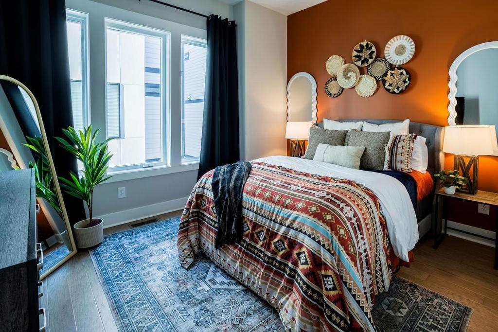 Four Bedroom In Oceola Avenue Apartment Nashville