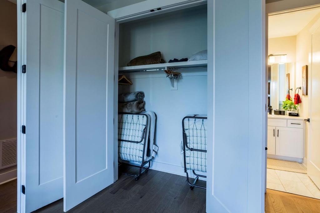 Apartment Four Bedroom In Oceola Avenue