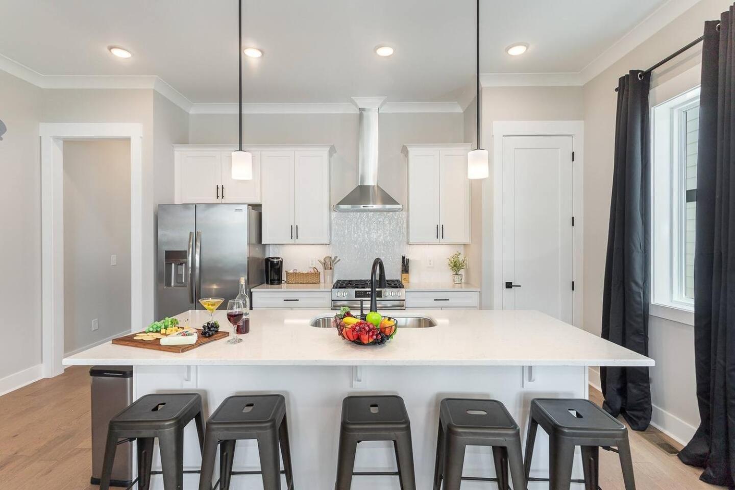 Four Bedroom In Oceola Avenue