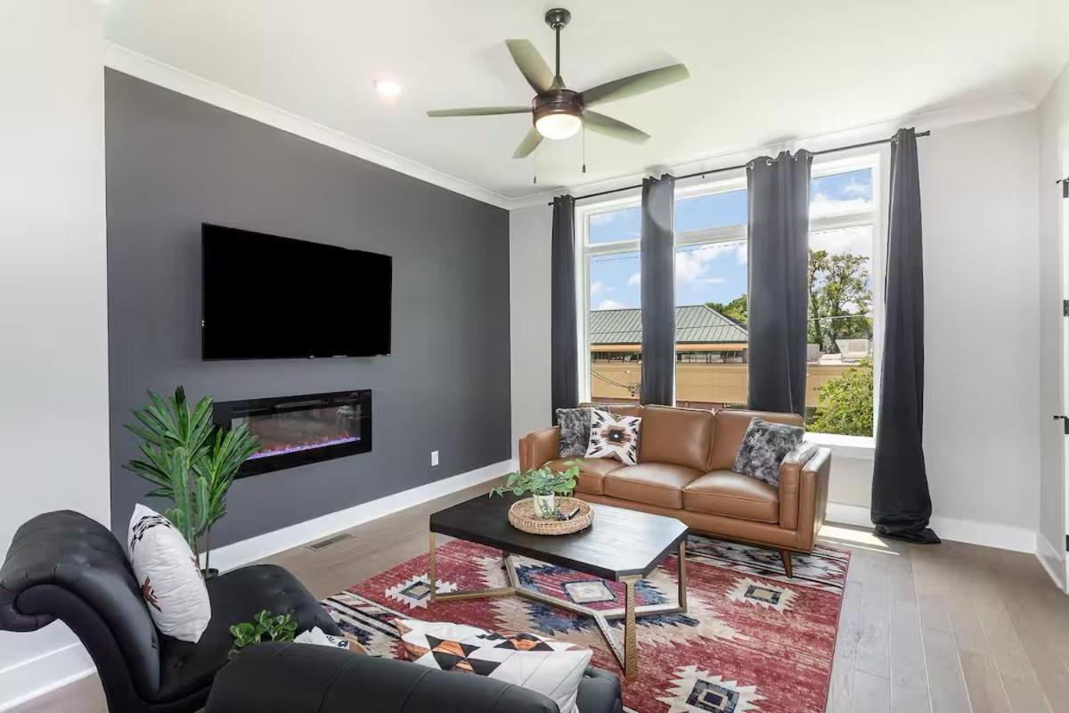 Four Bedroom In Oceola Avenue Apartment
