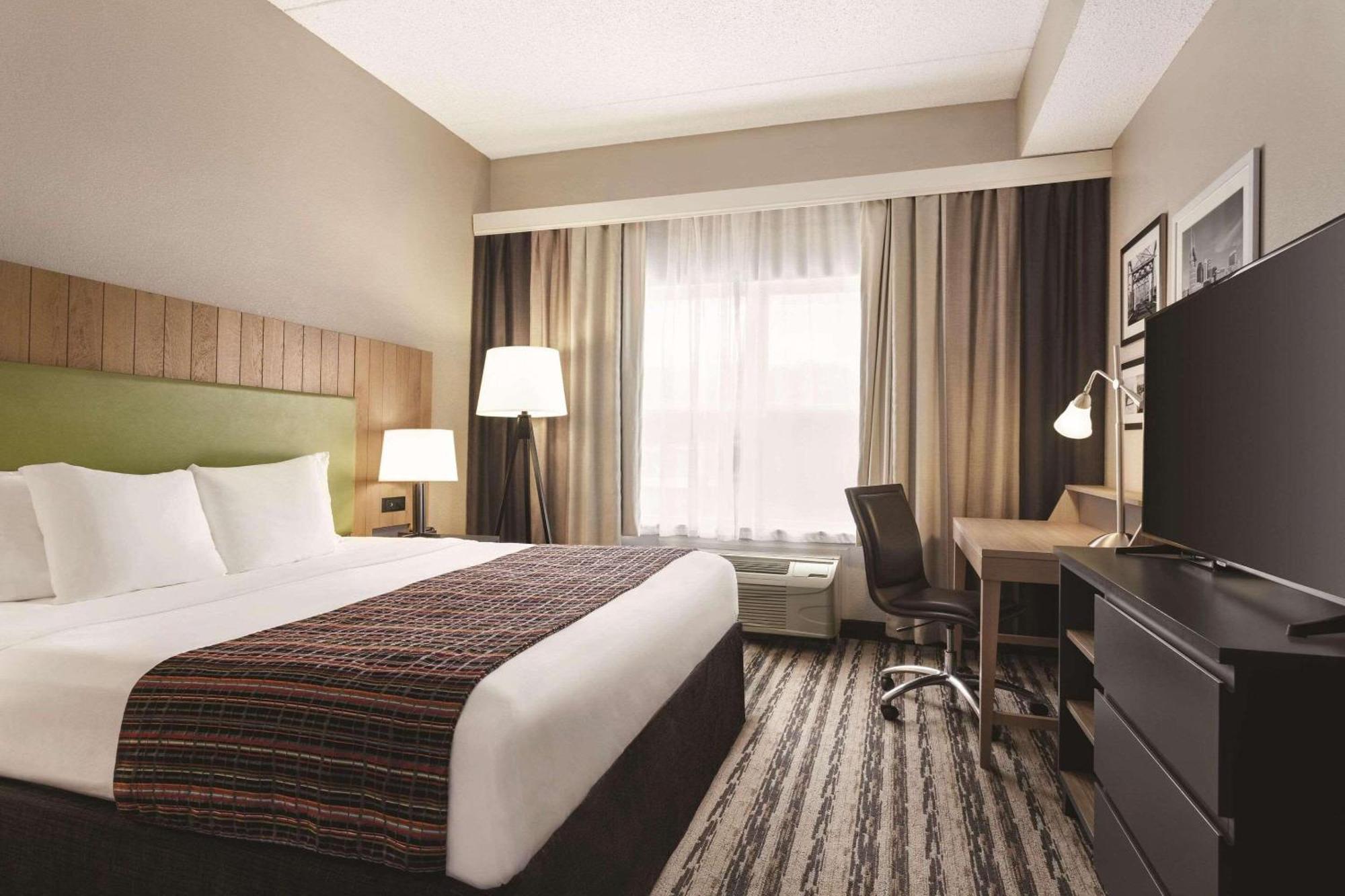 Hotel Country & By Radisson, Airport East, Tn Nashville