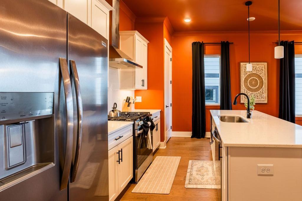 Four Bedroom In Oceola Avenue *