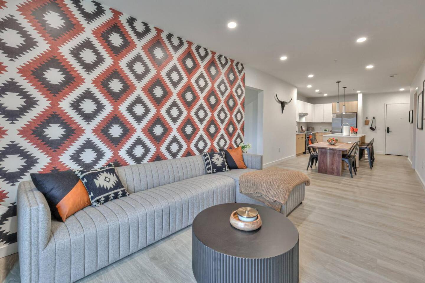 Music Escape 3br, Pool & Mins To Broadway