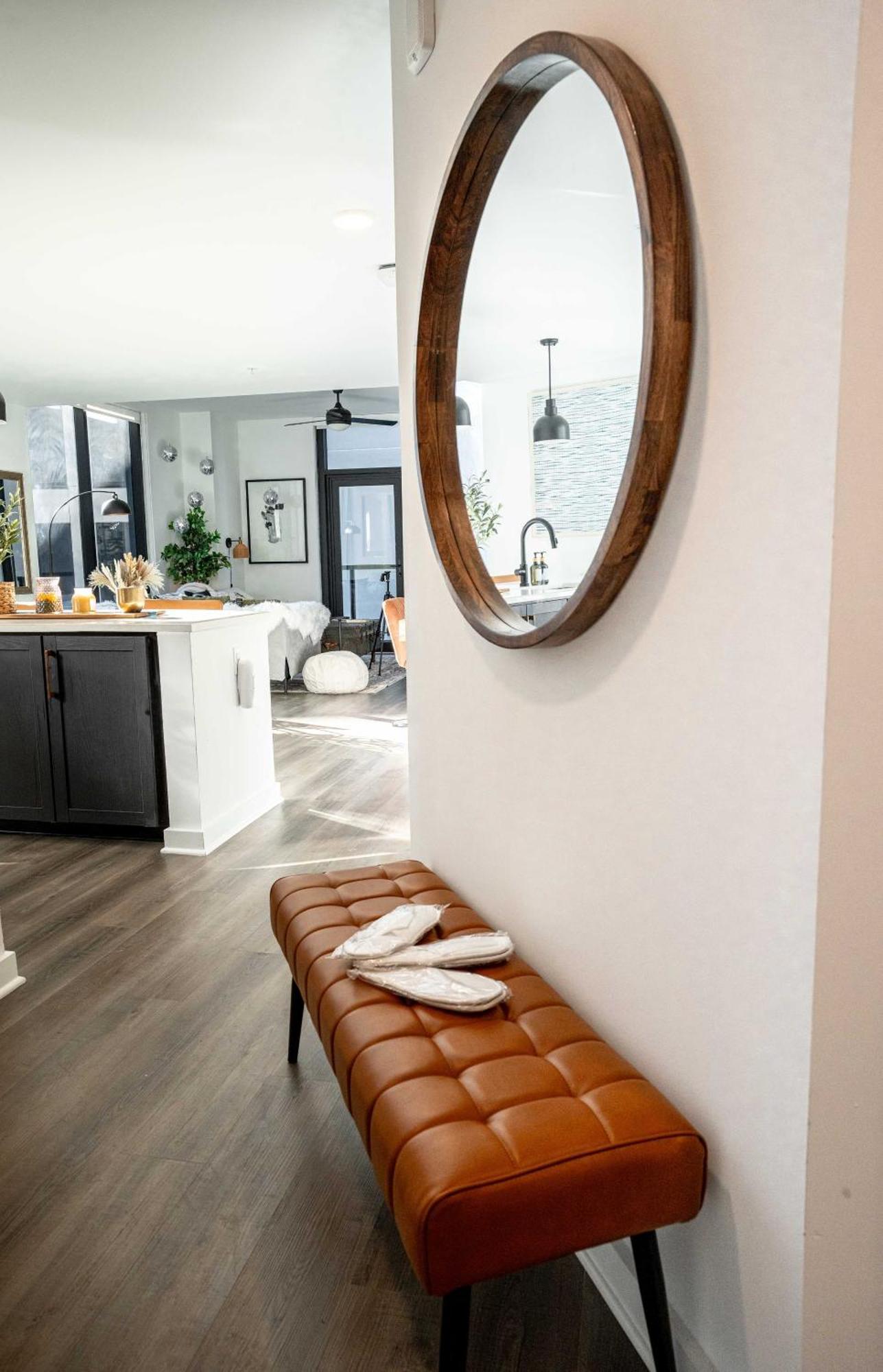 Luxe 2 Bed 2 Bath *