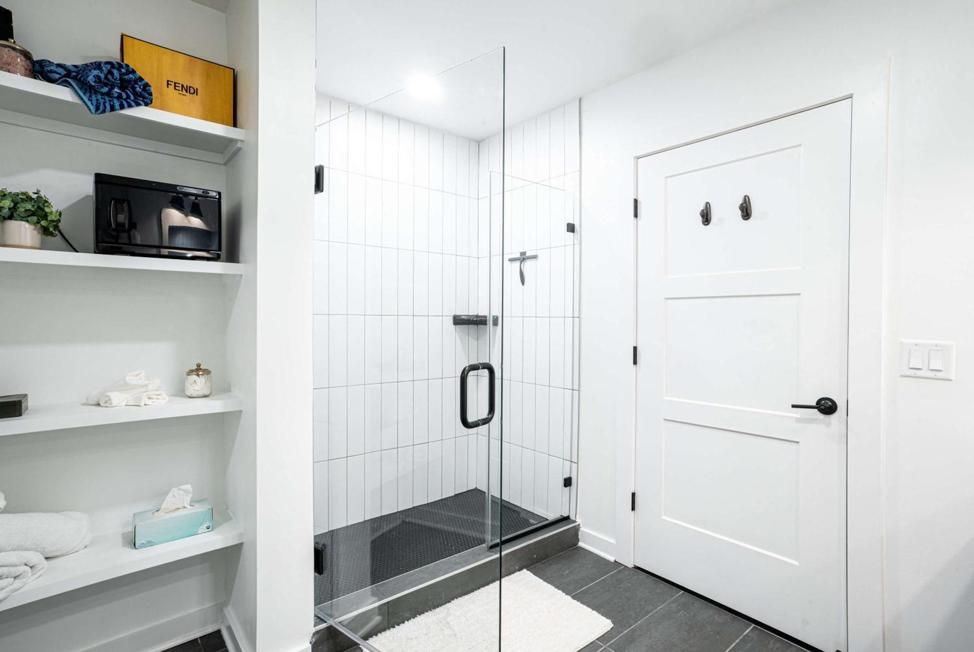 Apartment Luxe 2 Bed 2 Bath