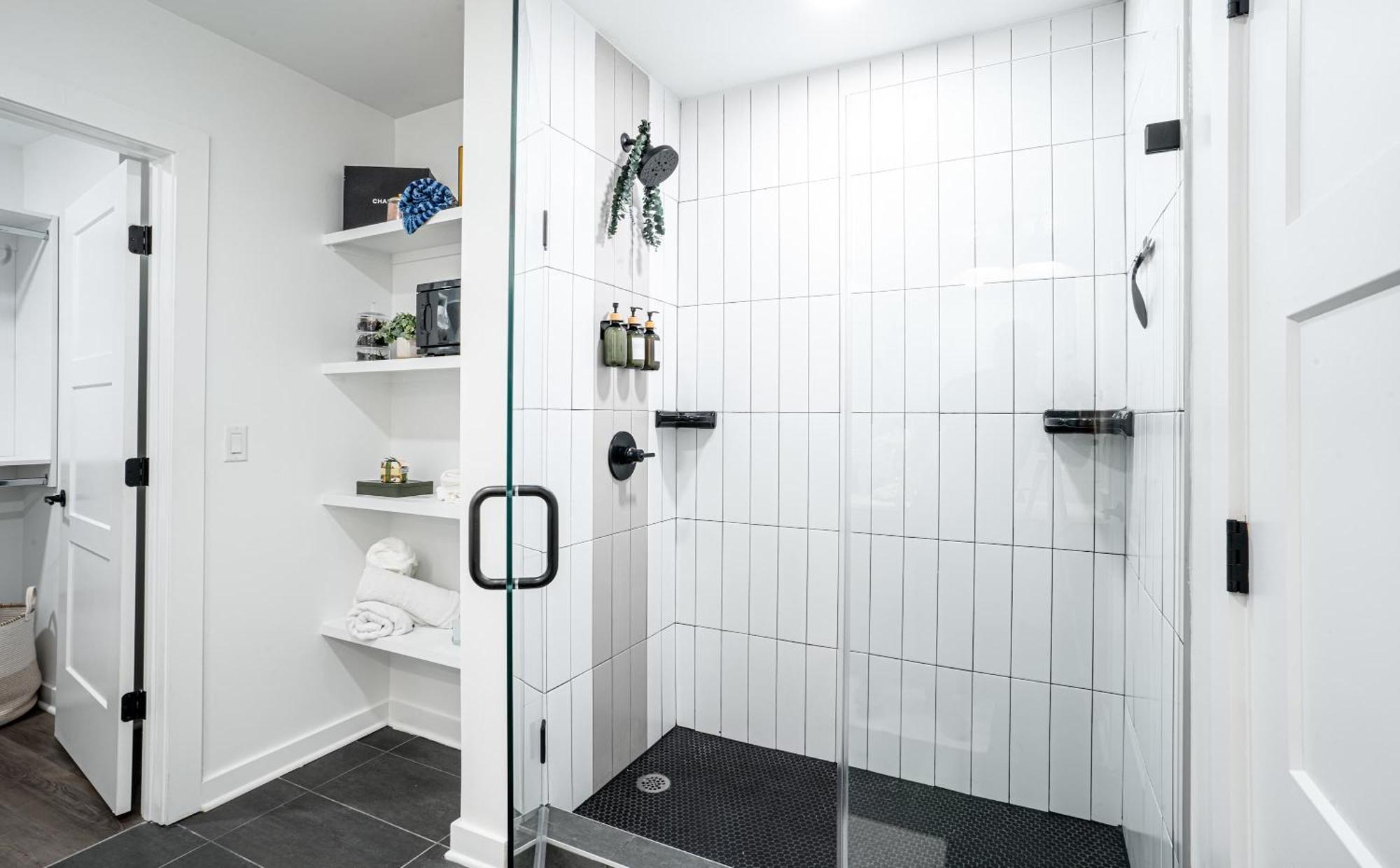 Luxe 2 Bed 2 Bath * Nashville