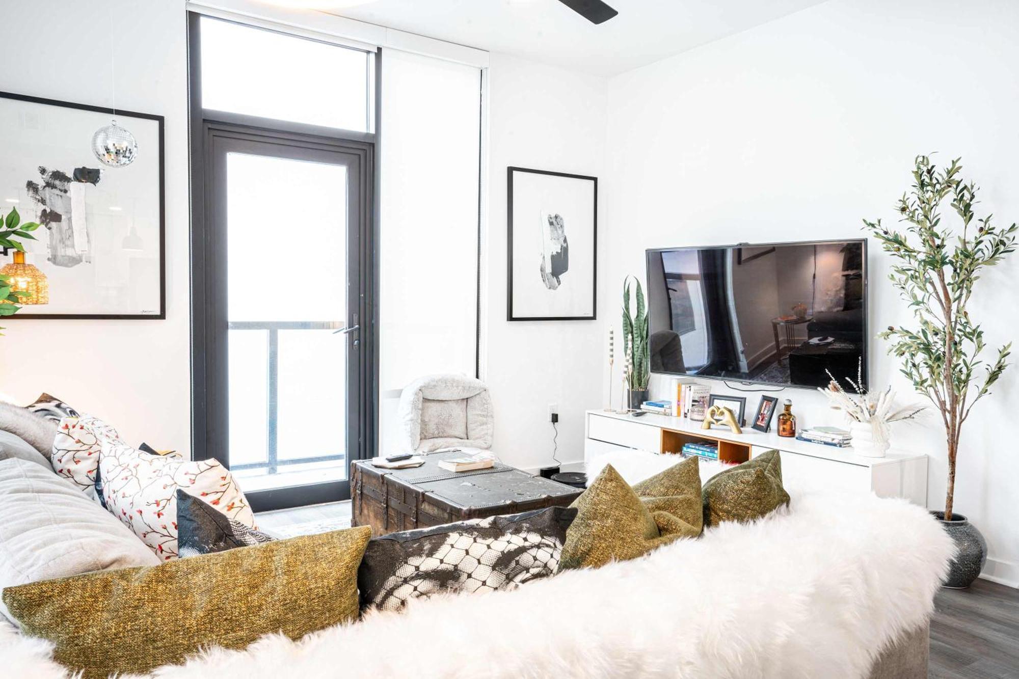 Luxe 2 Bed 2 Bath