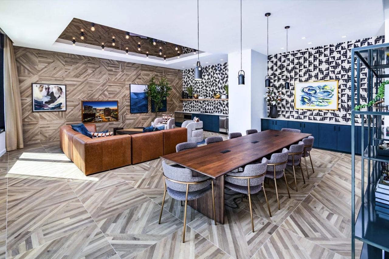 Apartment Luxe 2 Bed 2 Bath *