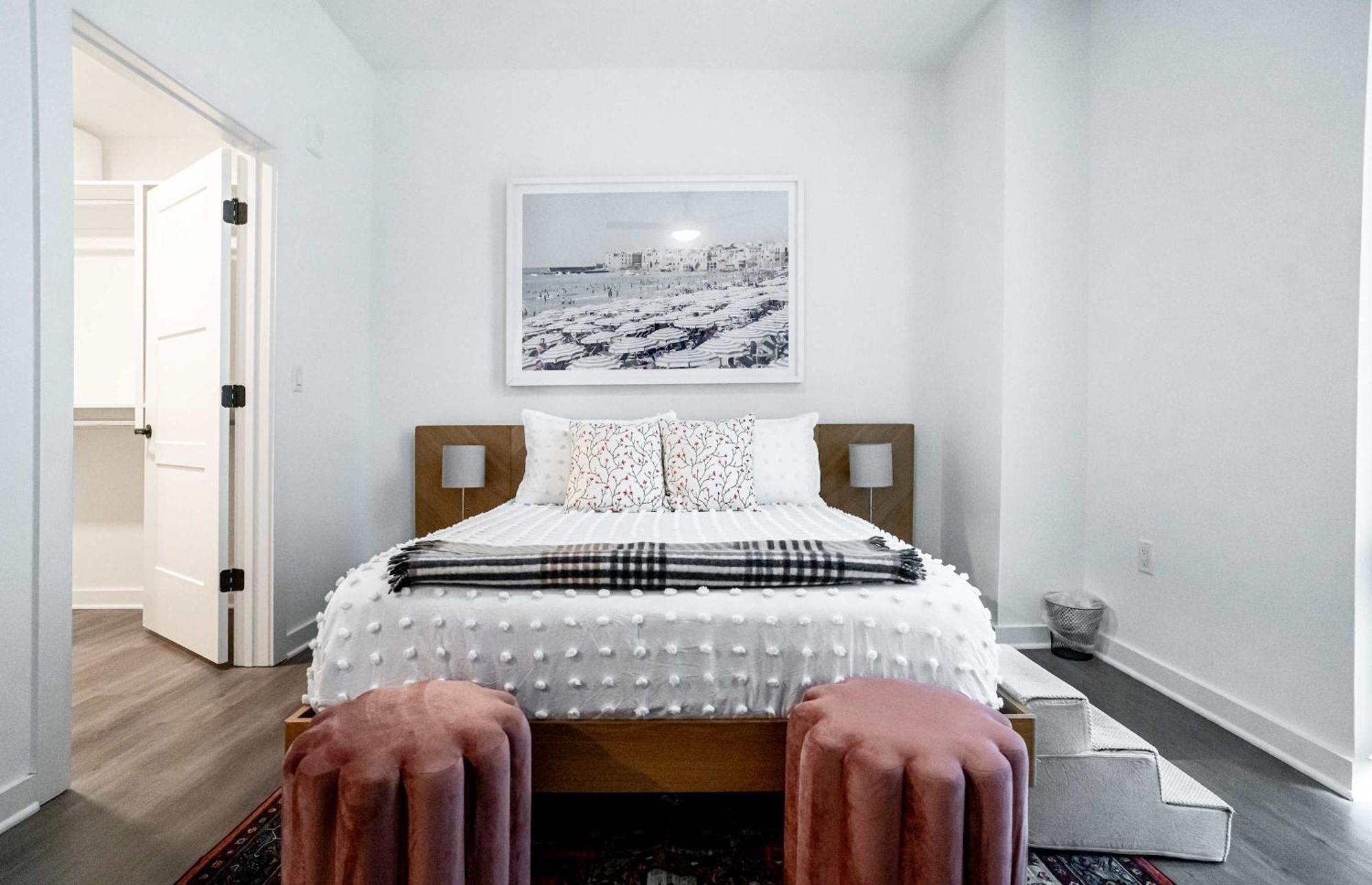 Luxe 2 Bed 2 Bath *
