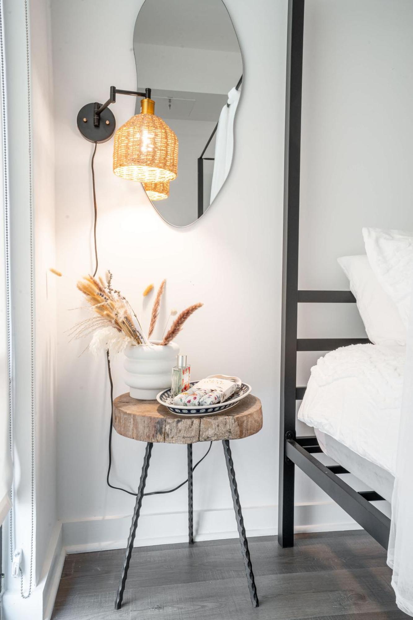 Luxe 2 Bed 2 Bath *