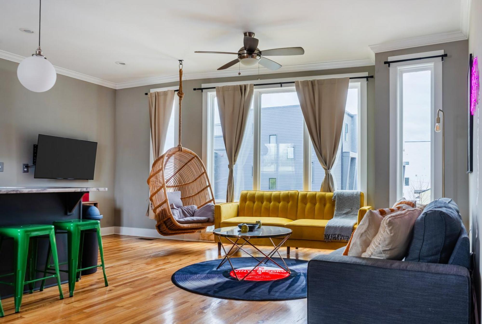 Modern Nashville Townhouse Rooftop Garage Holiday home