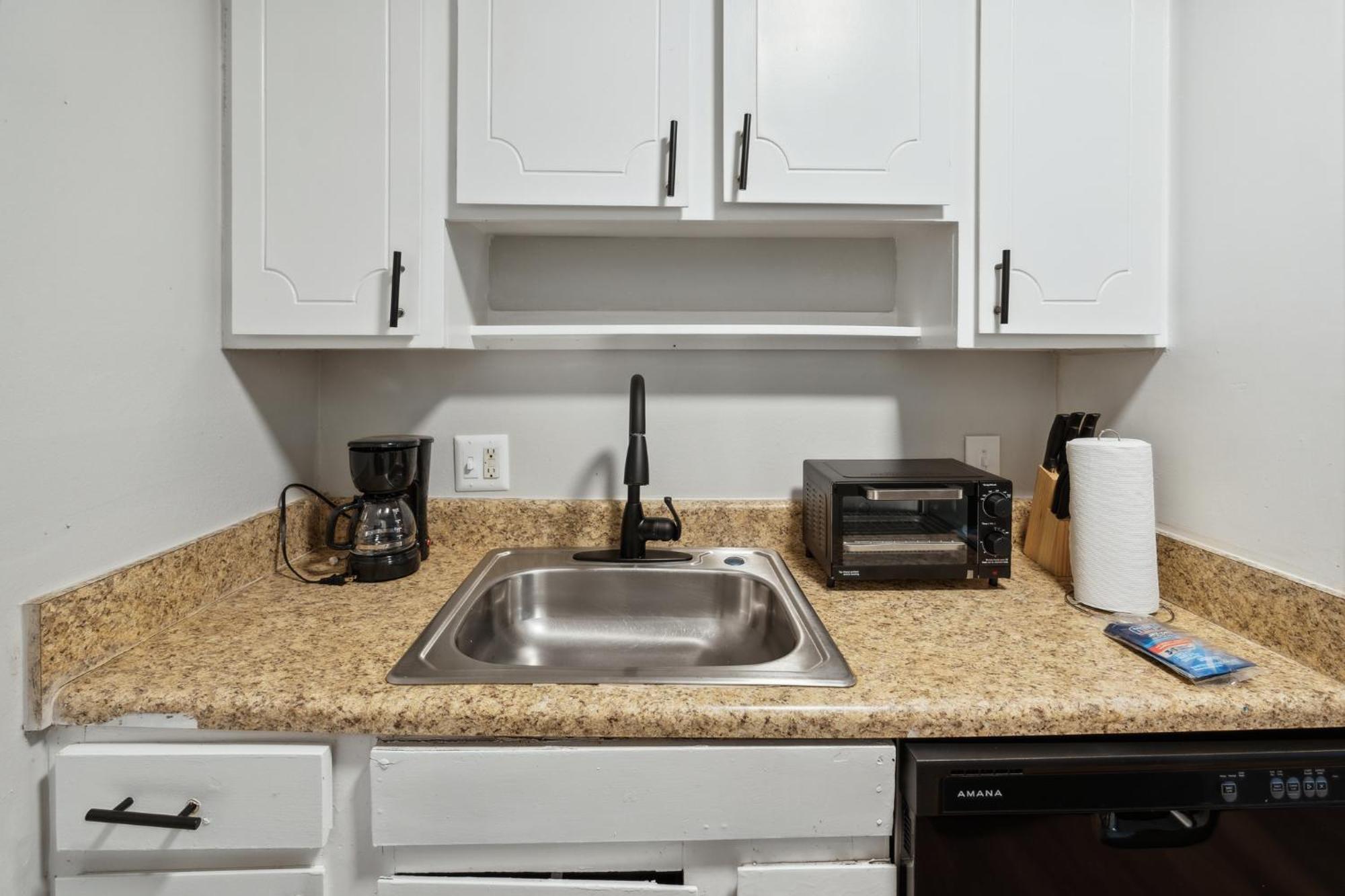 Brentwood A2 I Cozy & Comfy I 2bd I Free Parking Apartment