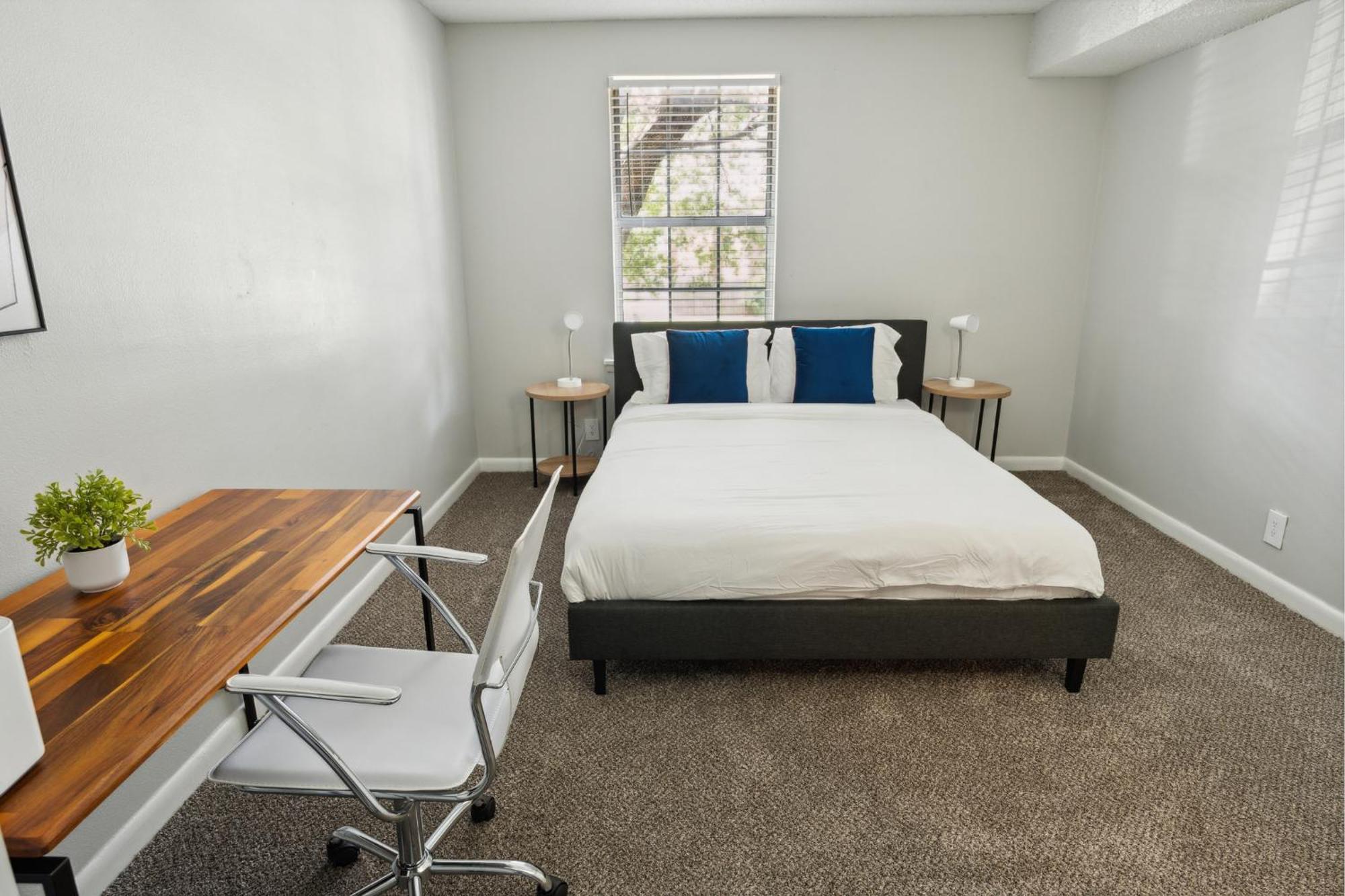 Brentwood A2 I Cozy & Comfy I 2bd I Free Parking Apartment *