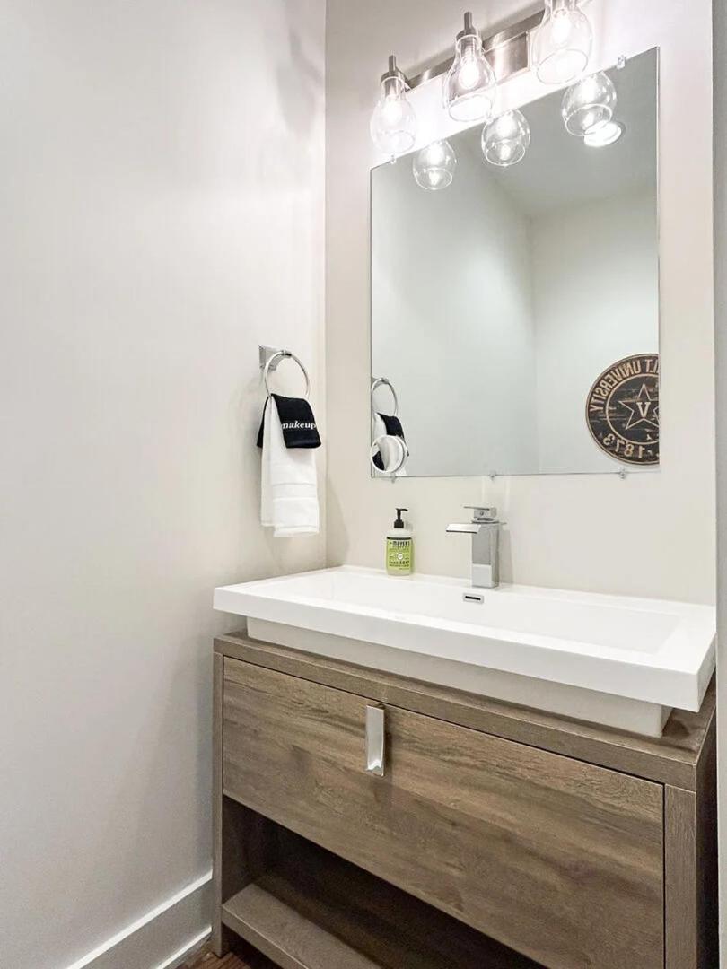 Holiday home Elegant Elliott-2 Units-hot Tub-mins To 12 South