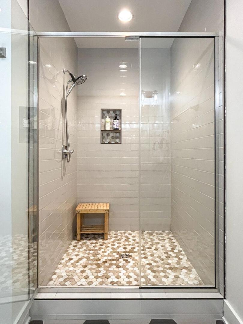 Elegant Elliott-2 Units-hot Tub-mins To 12 South Nashville
