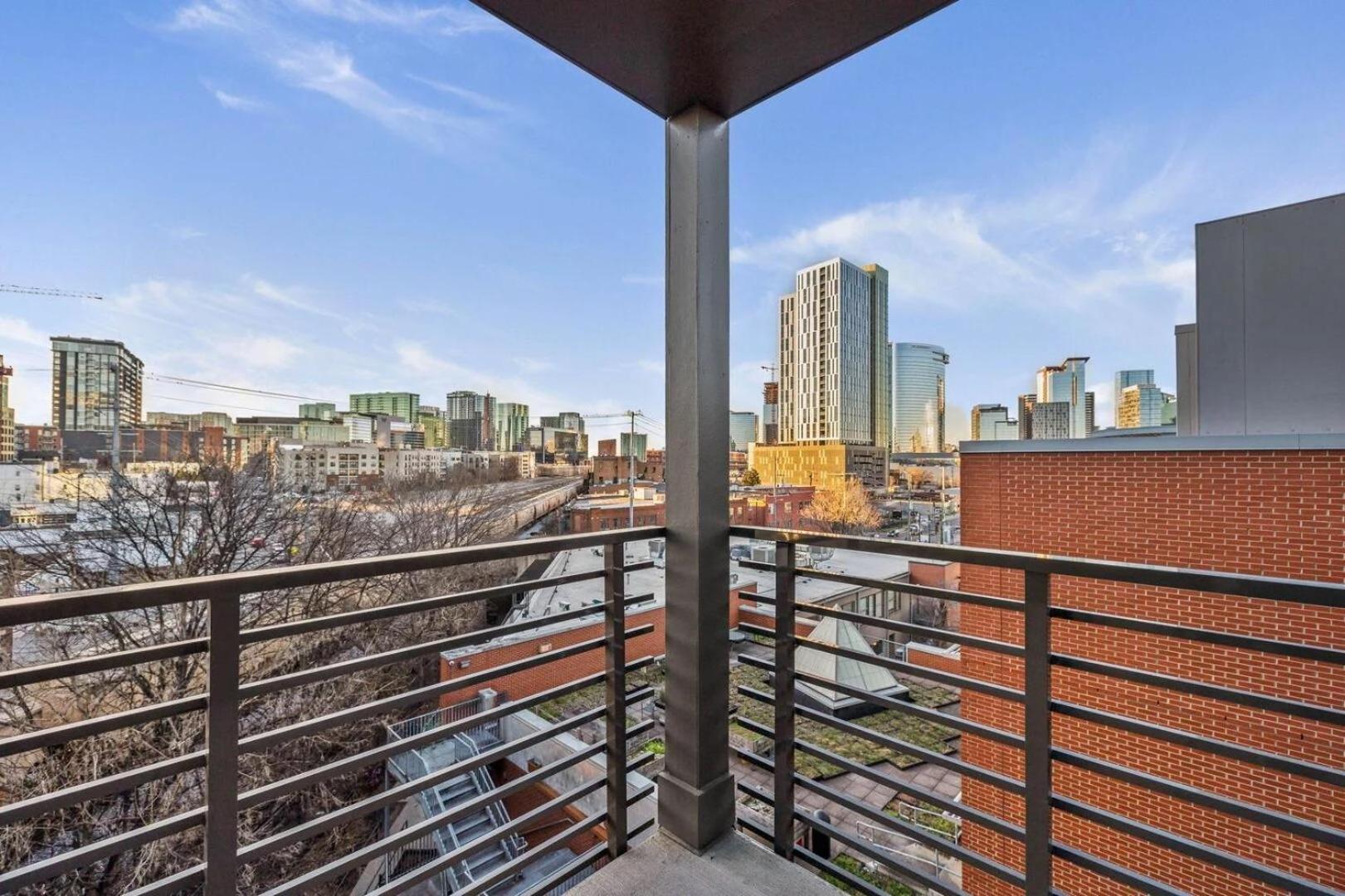Hyve - Tropical Penthouse - Pool & Gym Nashville