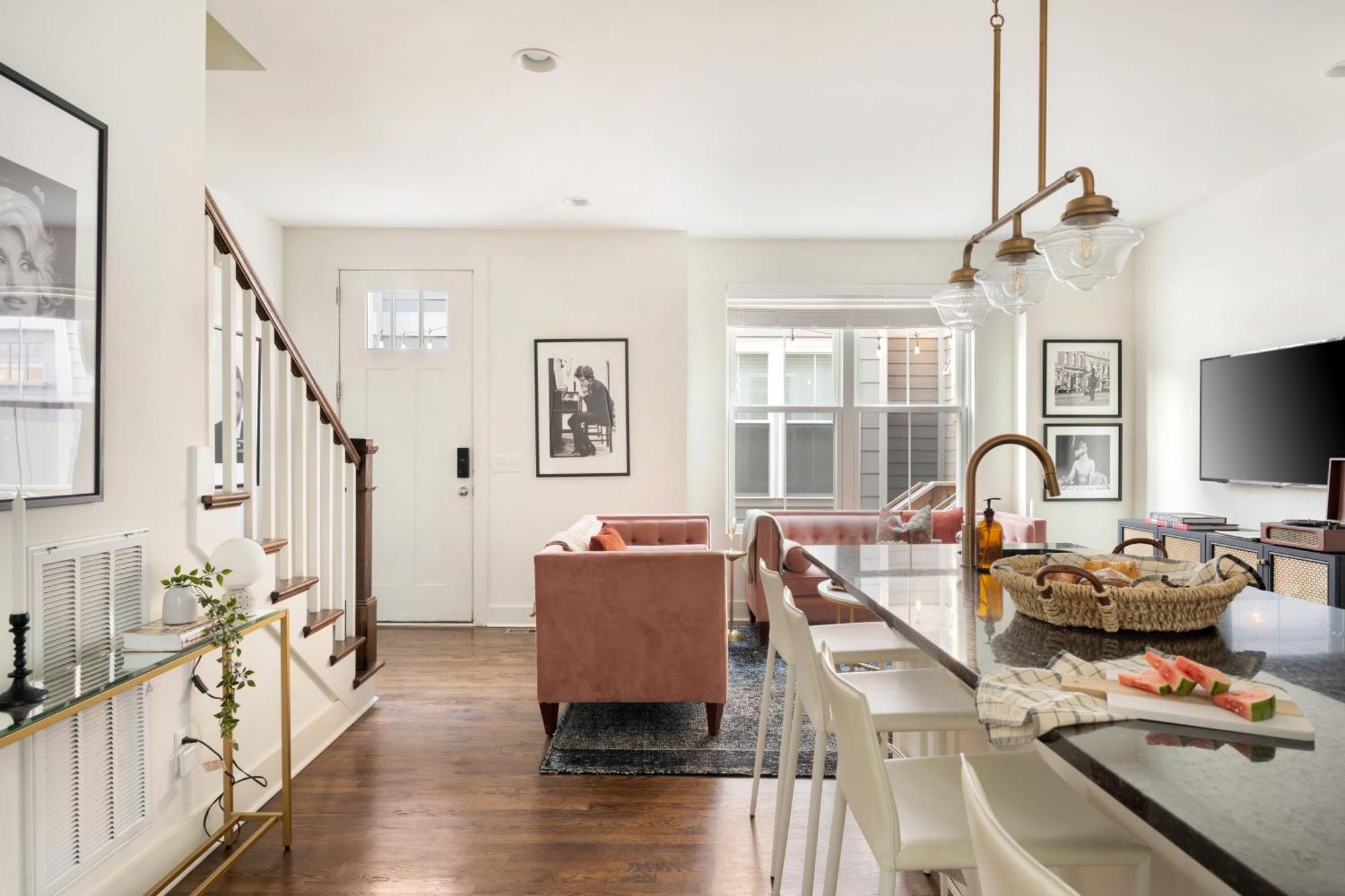 Apartment Hart Buyout 6 By Avantstay Two Town W Stunning Amenities Design