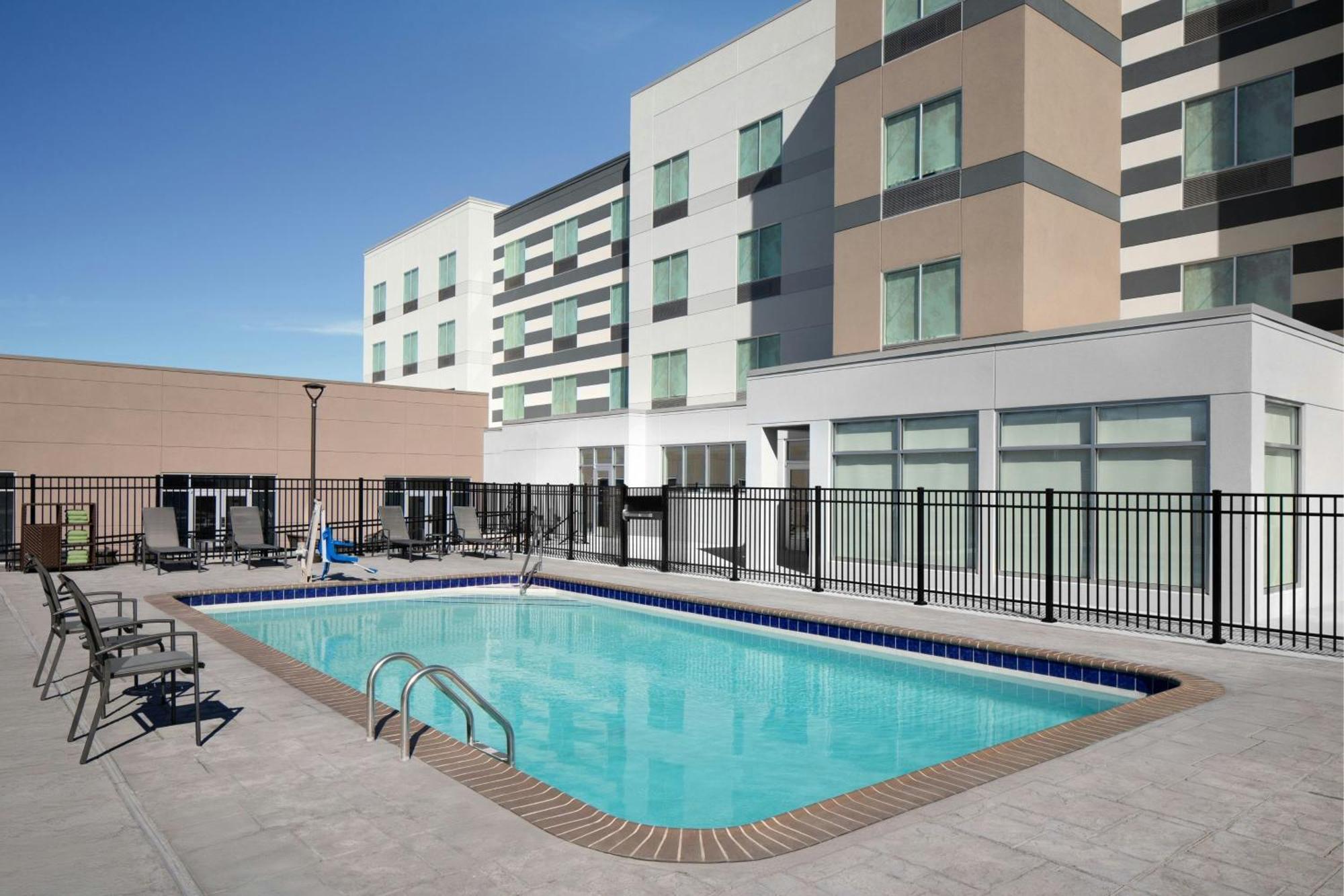 Fairfield By Marriott & Bellevue Hotel *